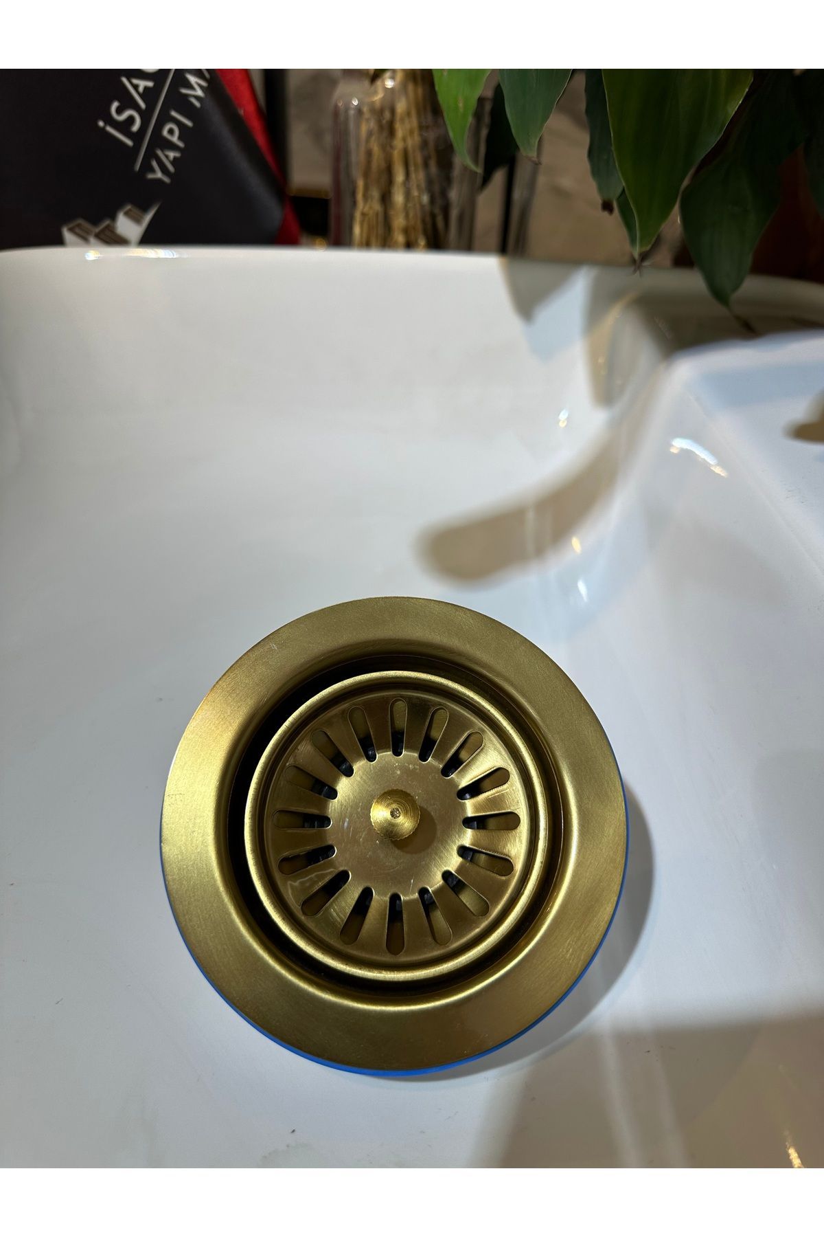 İSAOĞLU YAPI-Matte Gold Spiral Tap and Drain Set Matte Gold Spiral and Pressure Adjustable Fixture 3
