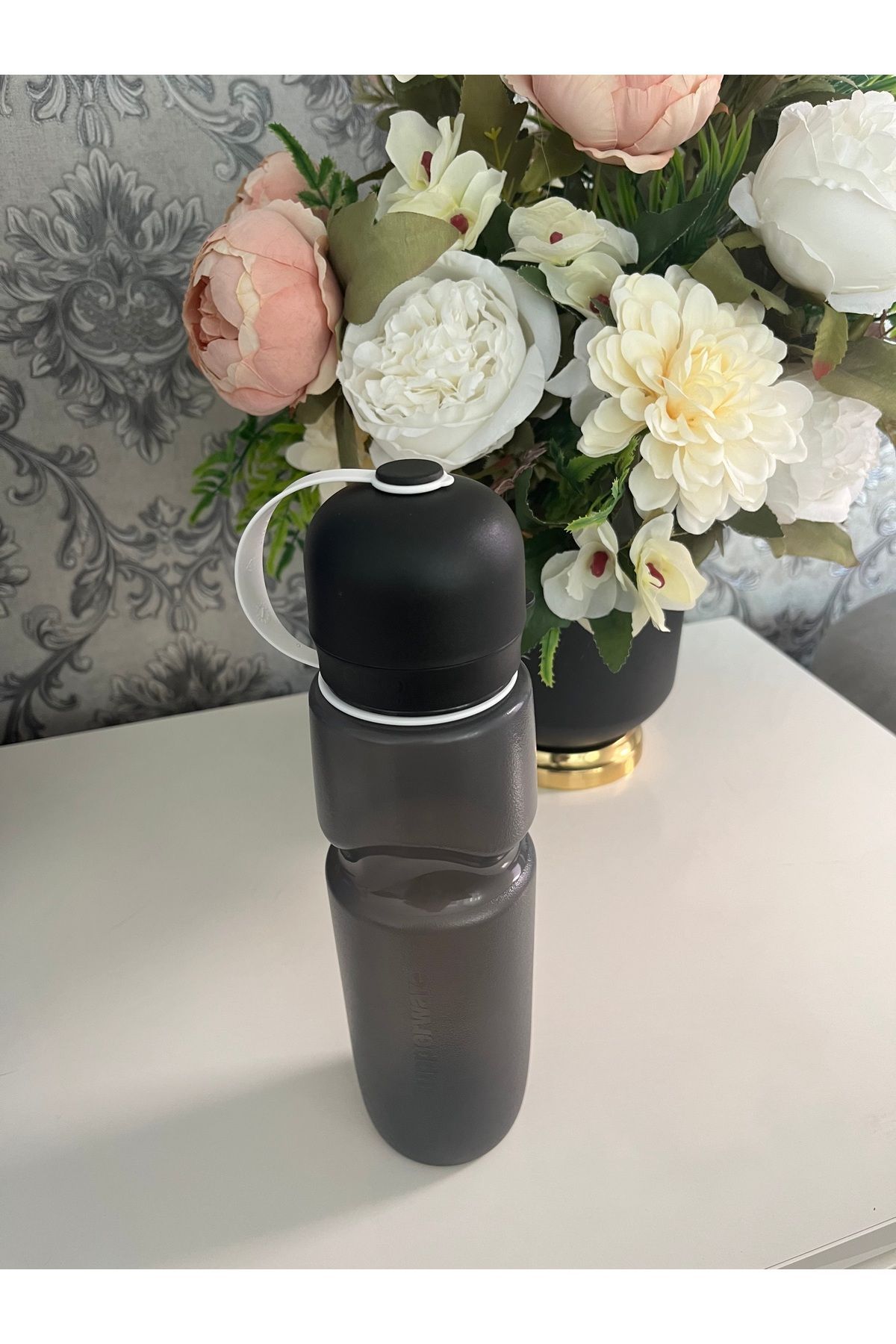 Tupperware-Black Flask 750 ml 1