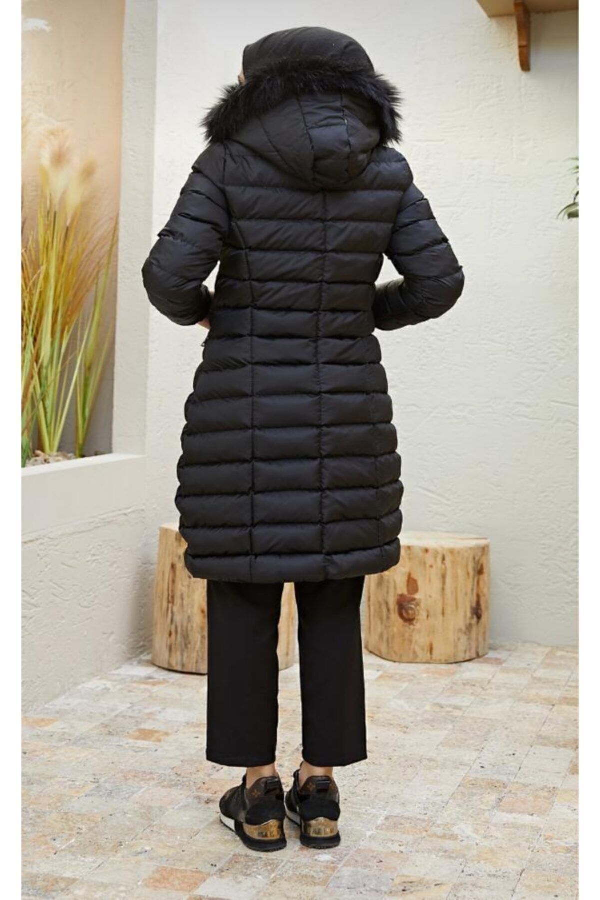 moda moda-Palton lung negru din puf 4