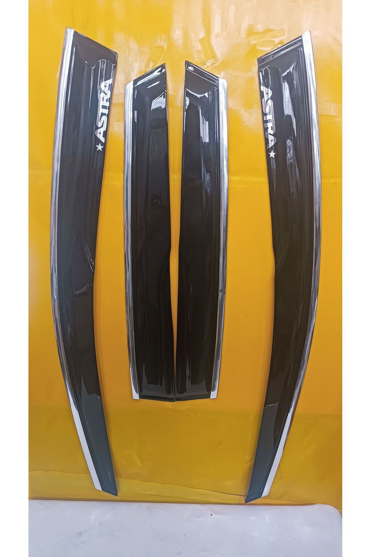 İtibar Opel Astra j kasa kromlu cam rüzgarlığı