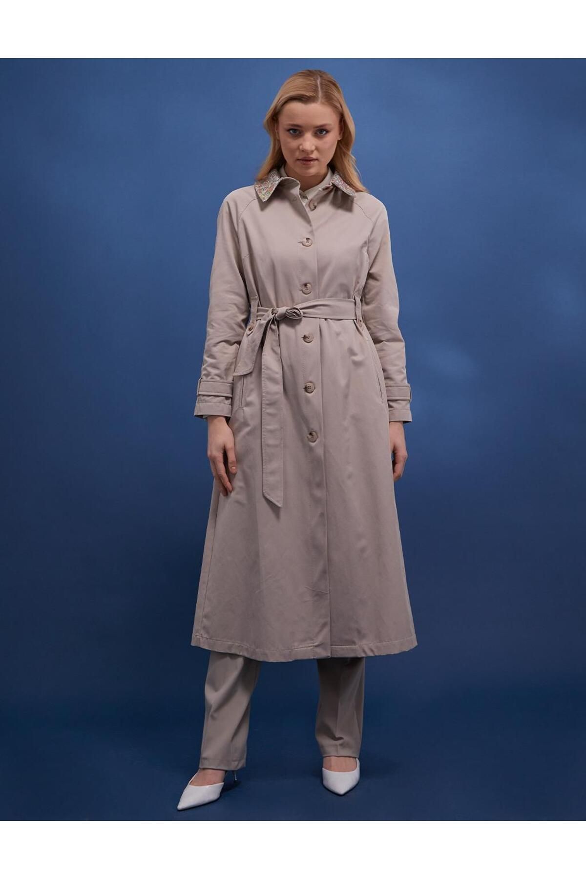 Kayra-Trench Coat Clay with Brocade Detail on the Collar 1