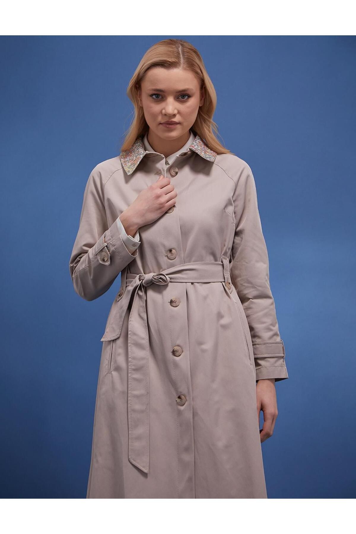 Kayra-Trench Coat Clay with Brocade Detail on the Collar 2