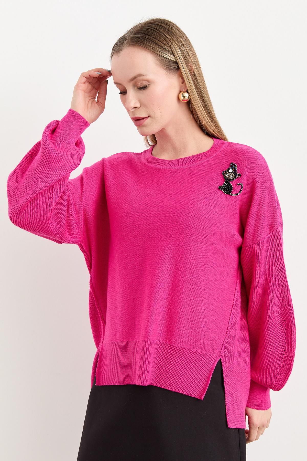 Two Mail-Cat Brooch Blouse Fuchsia 4