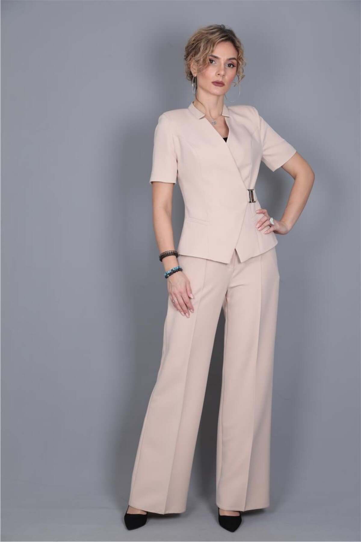 ÖNDER ÖZSOY-Buckle Short Sleeve Jacket & High Waist Wide Leg Trousers Set-Mink 1