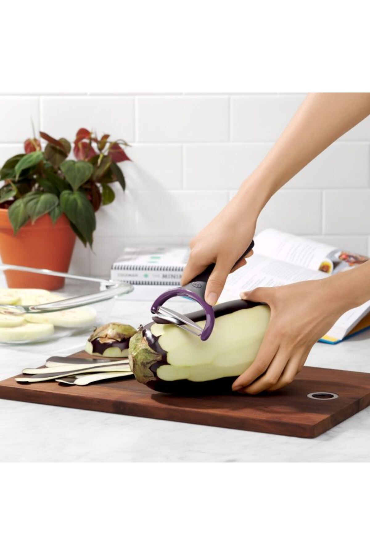 Oxo-Gg Large Vegetable Peeler 3