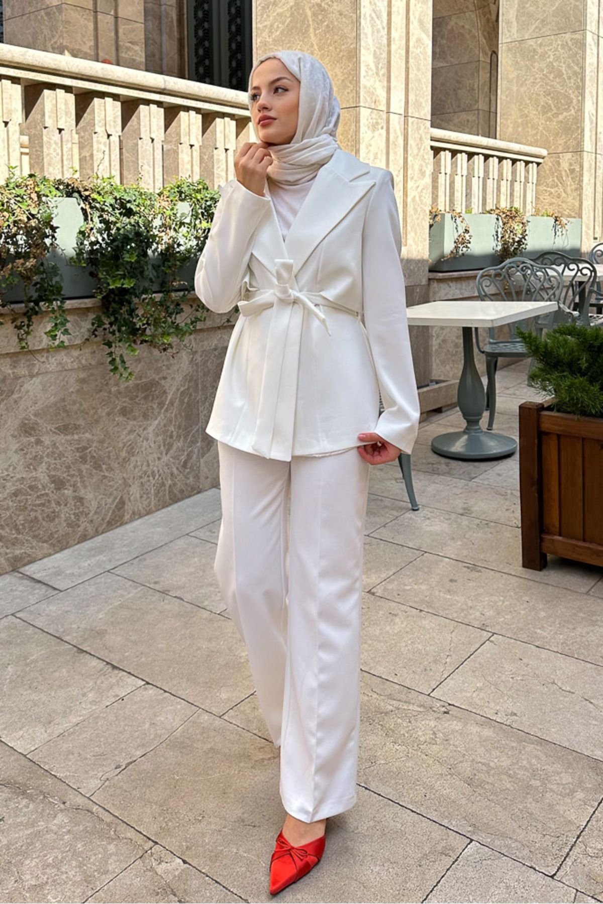 Oven-Ecru Jacket Set - with Belt and Windbreaker 7