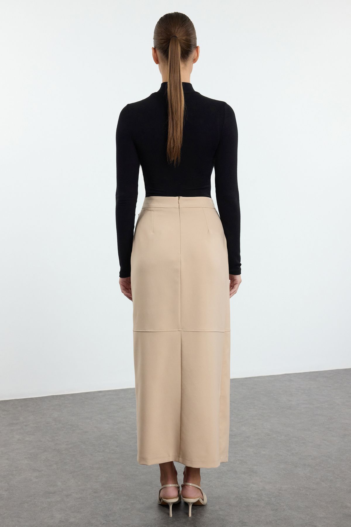 Trendyol Modest-Fusta țesută bej - cu detaliu de închidere, TCTAW25EE00005 5
