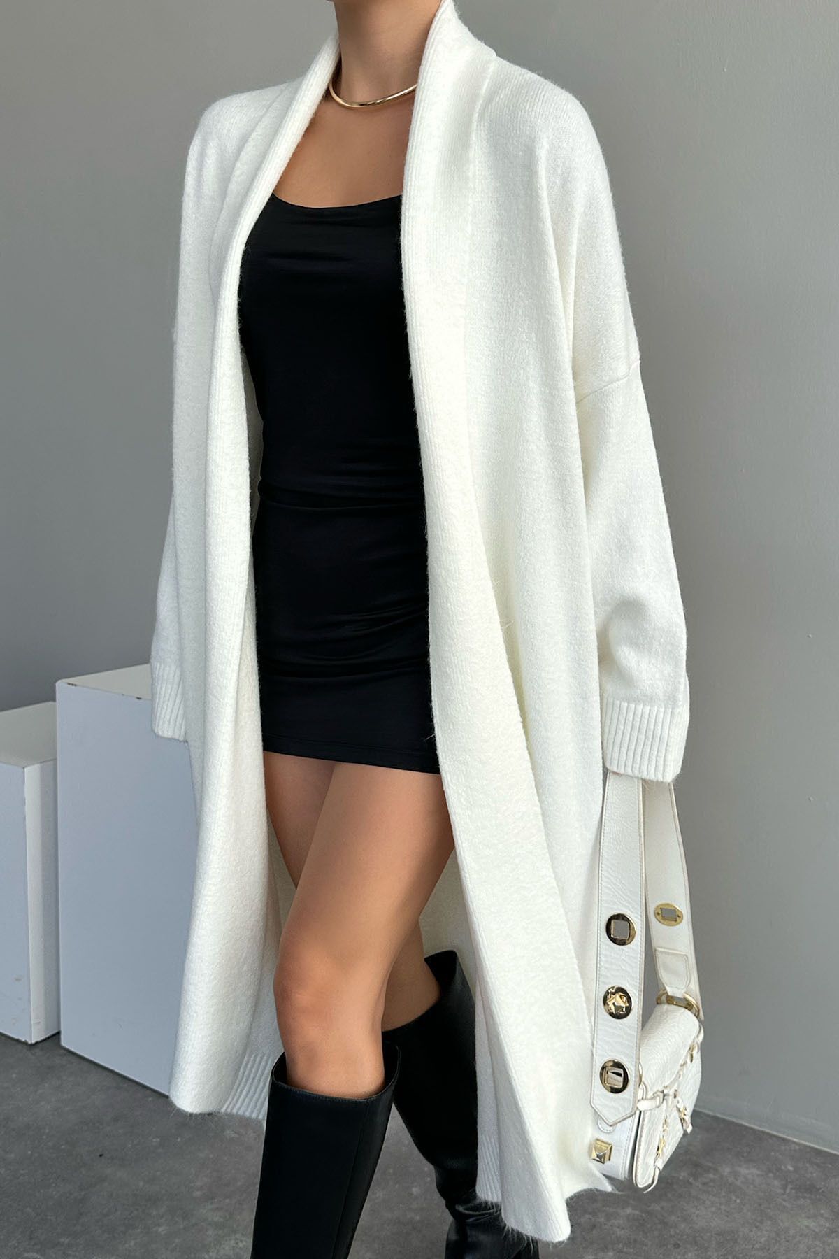 Lupies  Kadın Beyaz Şal Yaka Uzun Triko Hırka - Görsel 3