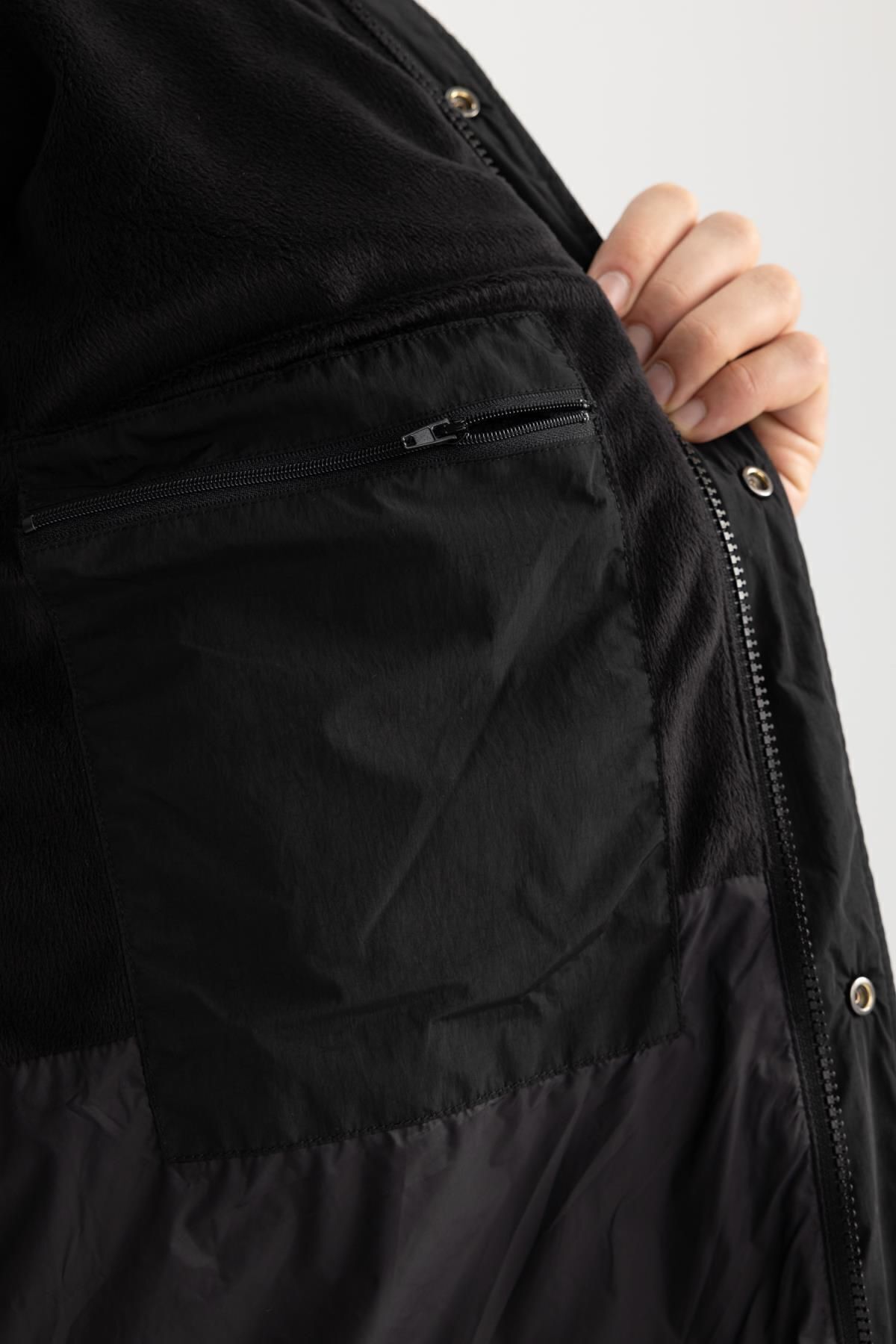 DeFacto-Wasserabweisender, aufblasbarer Parka mit Kapuze und Reißverschluss – Tasche A3694ax23wn 7