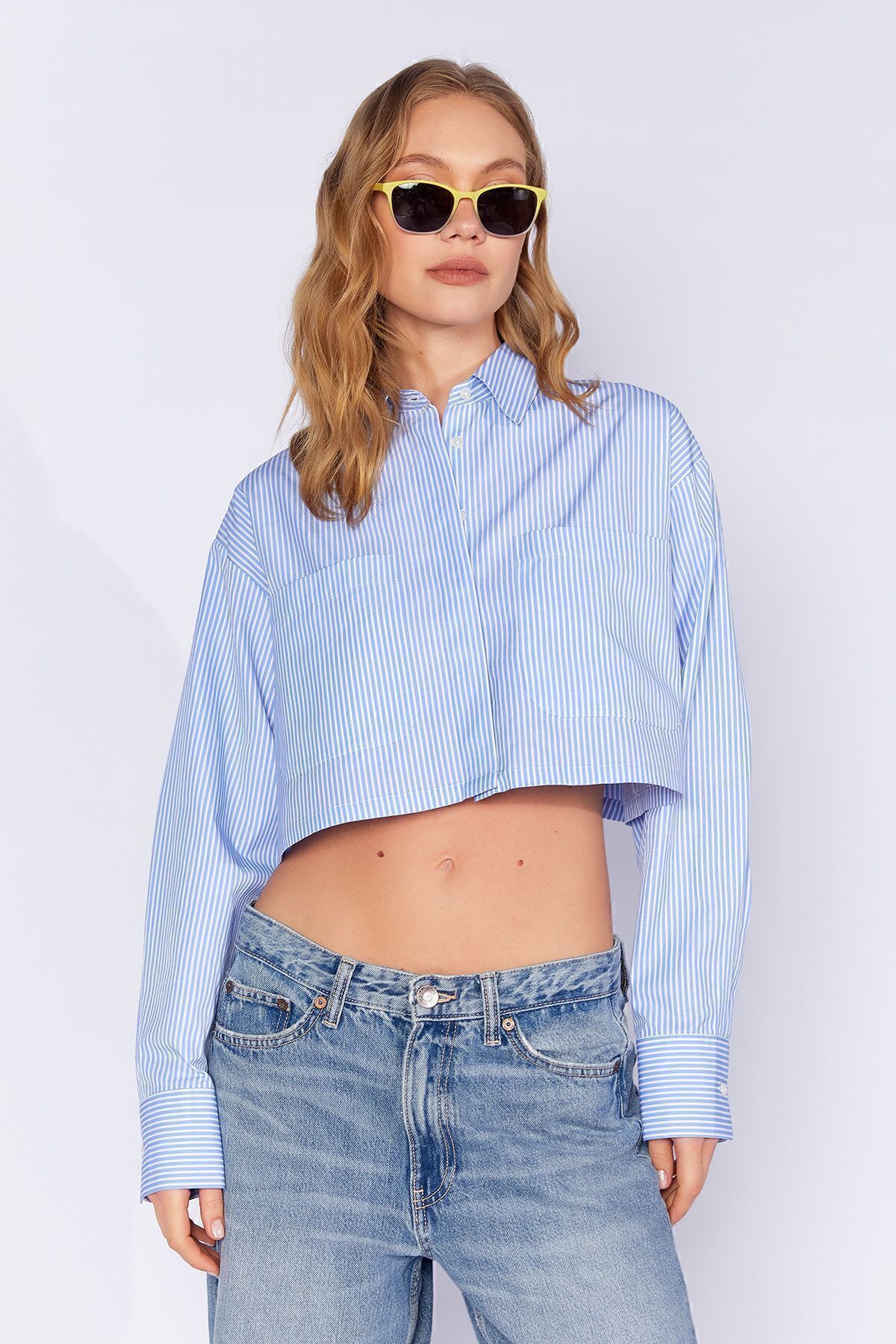 EDITION WOMAN Mavi Sırt Bağlama Detaylı Çift Cepli Çizgili Crop Gömlek| EK1000169147 görsel 6