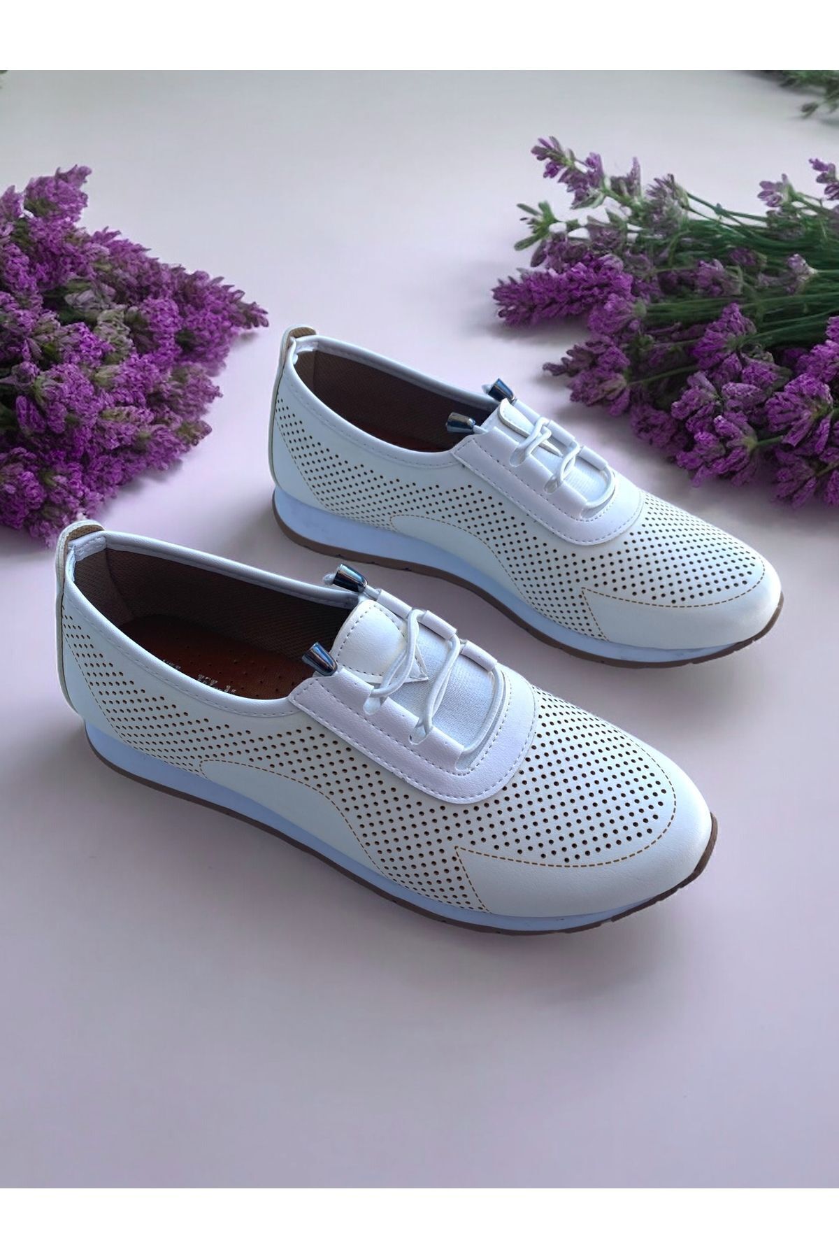D LEK SHOES Kad n Beyaz Ortopedik Delikli Ba c kl Gunluk Spor Babet Fiyat Yorumlar Trendyol