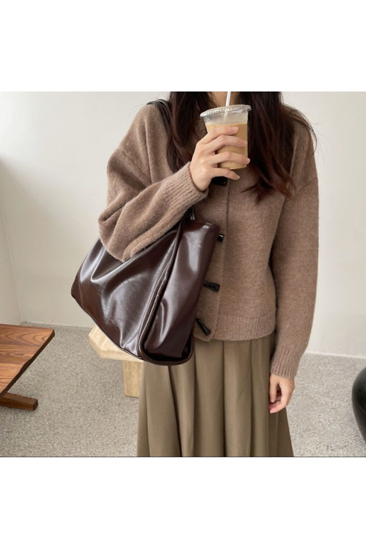 https://cdn.dsmcdn.com/ty1552/product/media/images/ty1552/prod/QC/20240917/10/0d27fcde-d5b6-3c5d-bba5-451b3dd7aaae/1_org_zoom.jpg