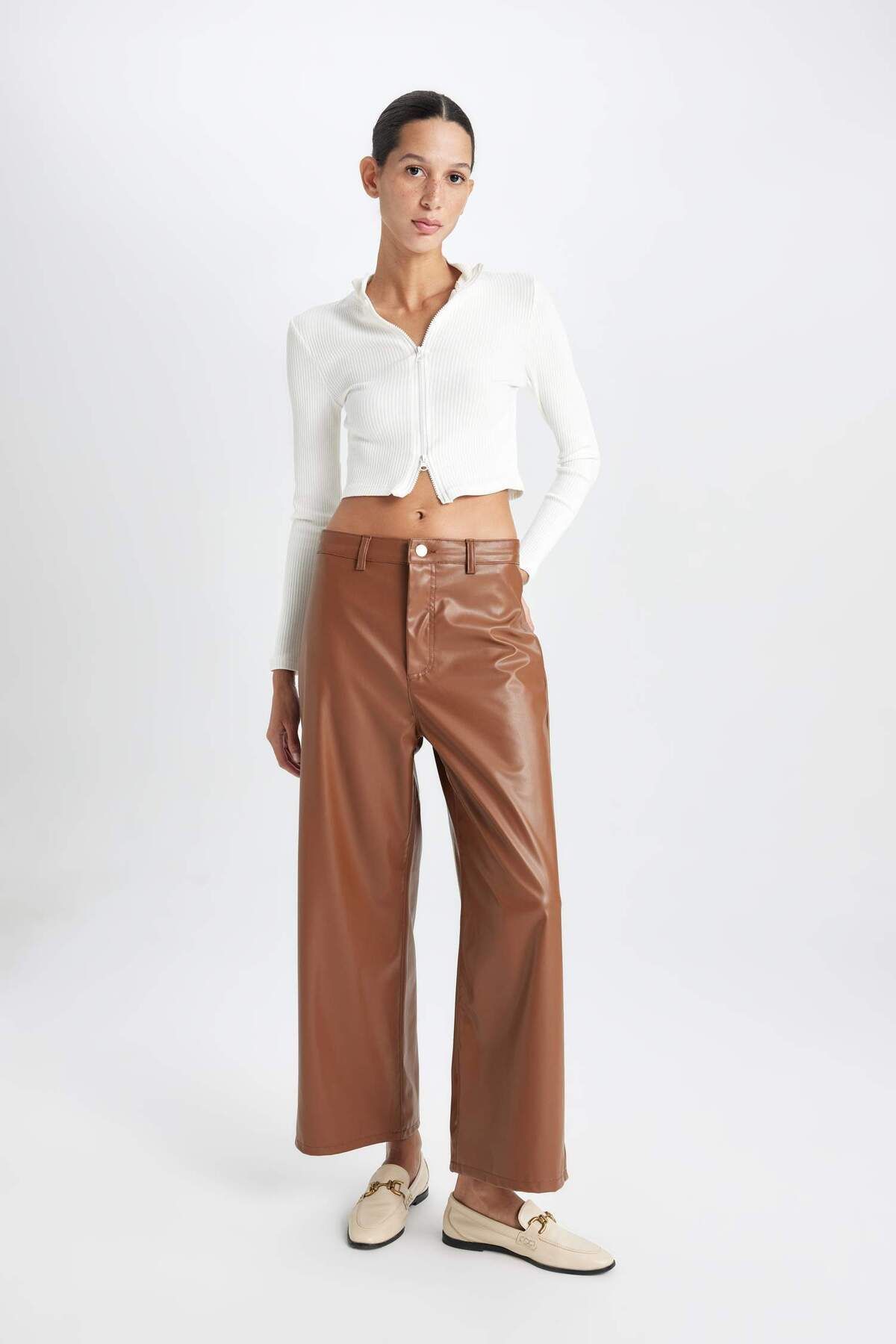 complete the look image