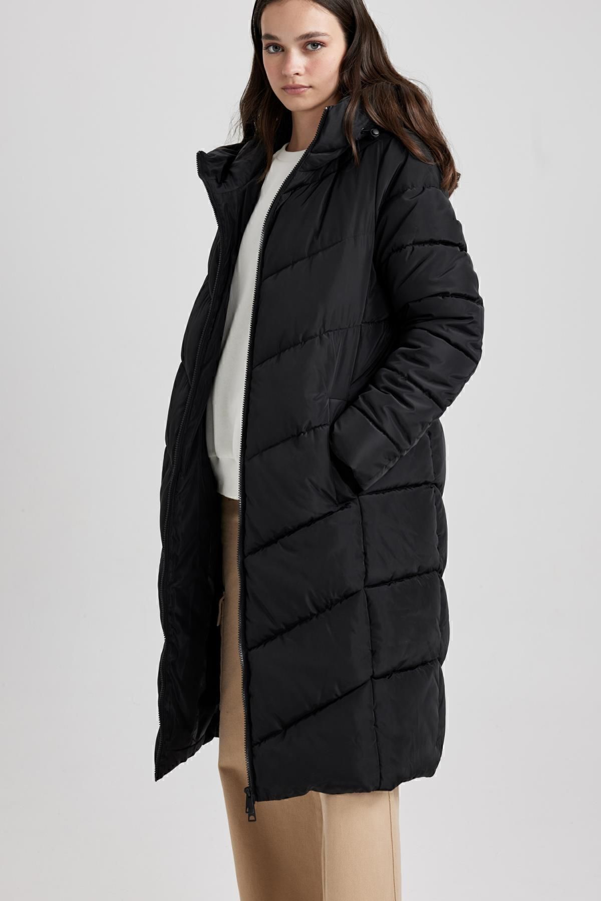 DeFacto-Thermoisolierte lange Pufferjacke – Kapuzenpullover, Parka A3174ax23wn 3
