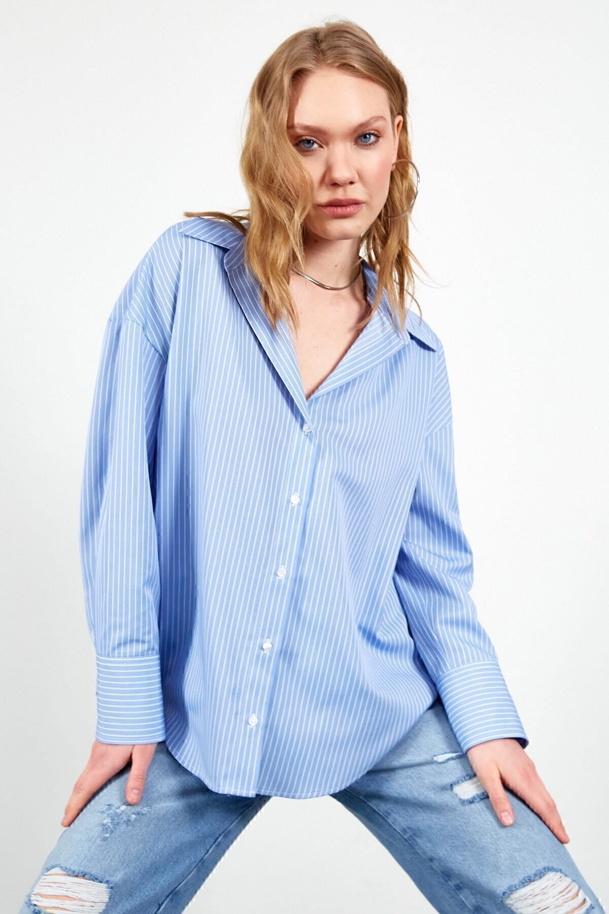 Mavi Ince Çizgili Pamuk Saten Oversize Rahat Kalıp Kadın Basic Gömlek | Ek334864-7432