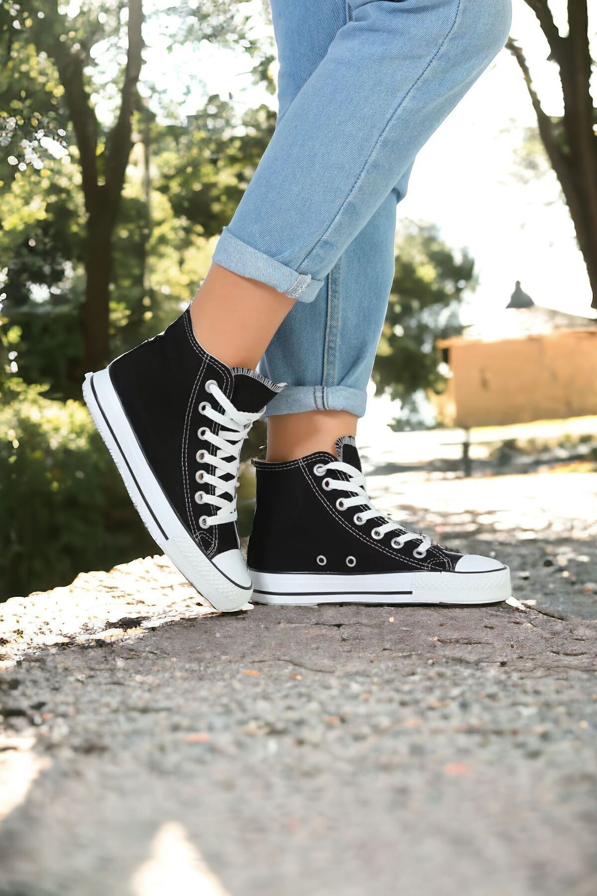 sports noirs et blancs unisex convers sneaker