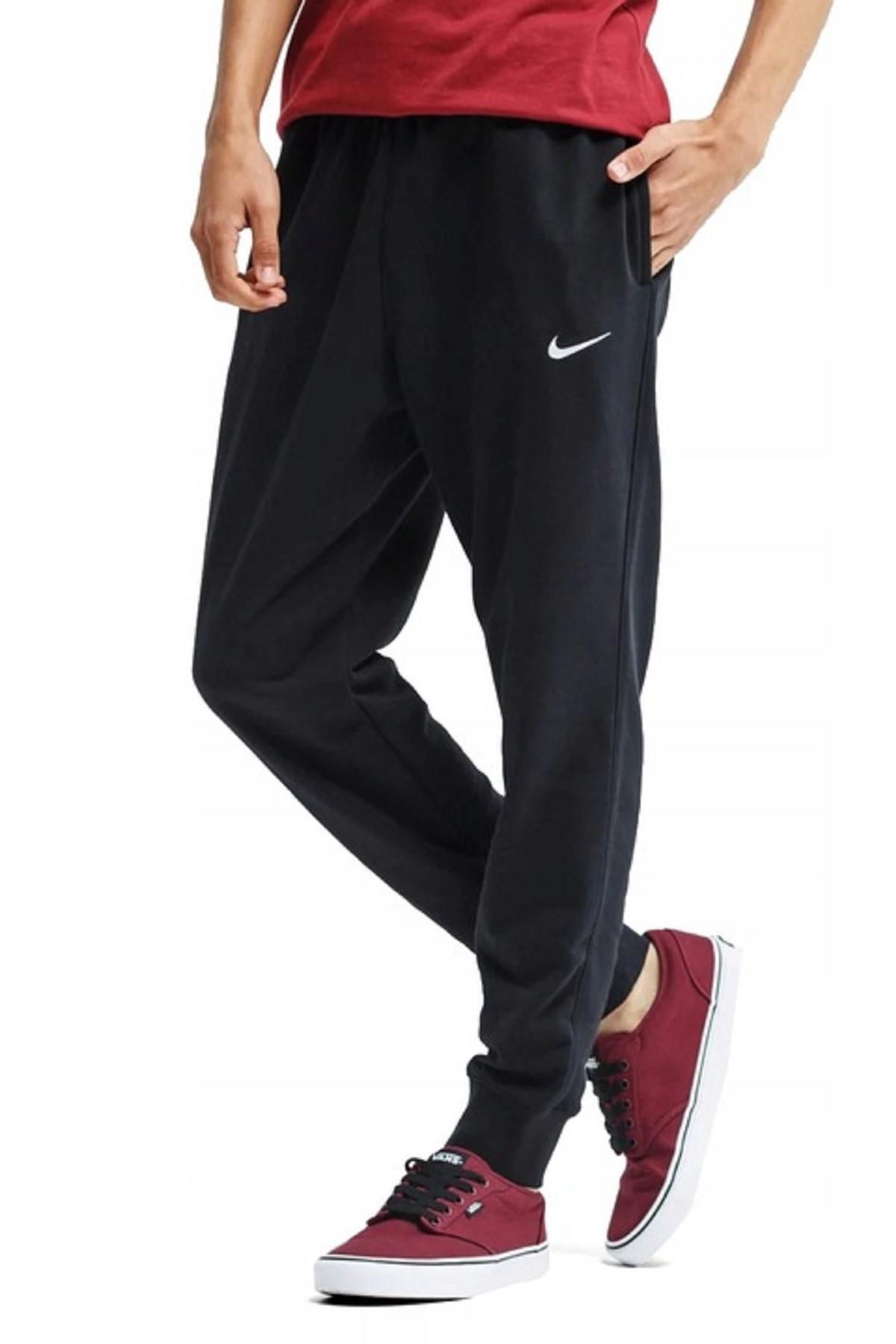 Nike essentials black loose fit sweatpants online