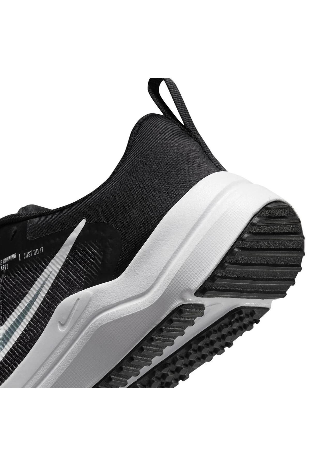 کفش پیاده روی مشکی زنانه Downshifter 12 N G S در حال راه رفتن های رانینگ سیاه Nike