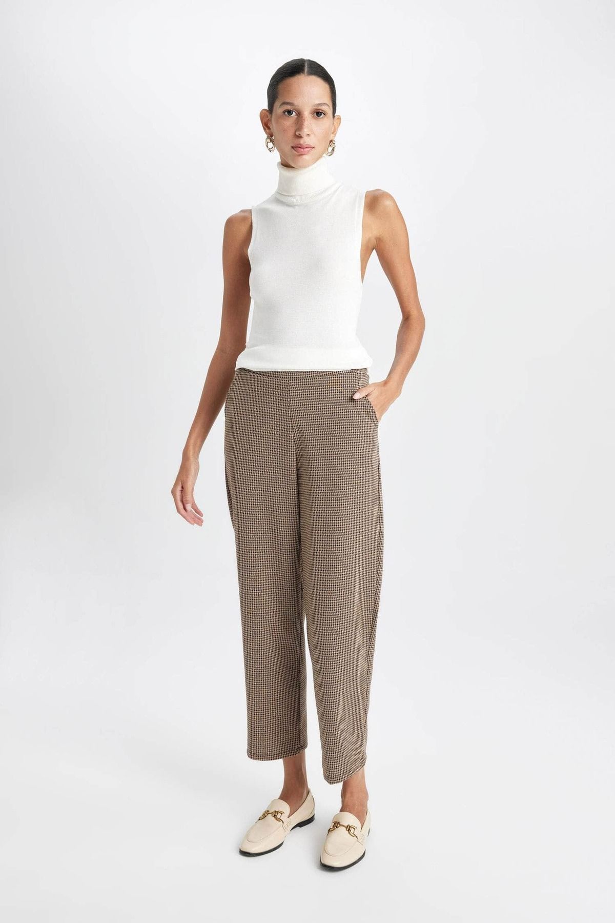 DeFacto-Houndstooth Pattern Joggers with Pockets 1