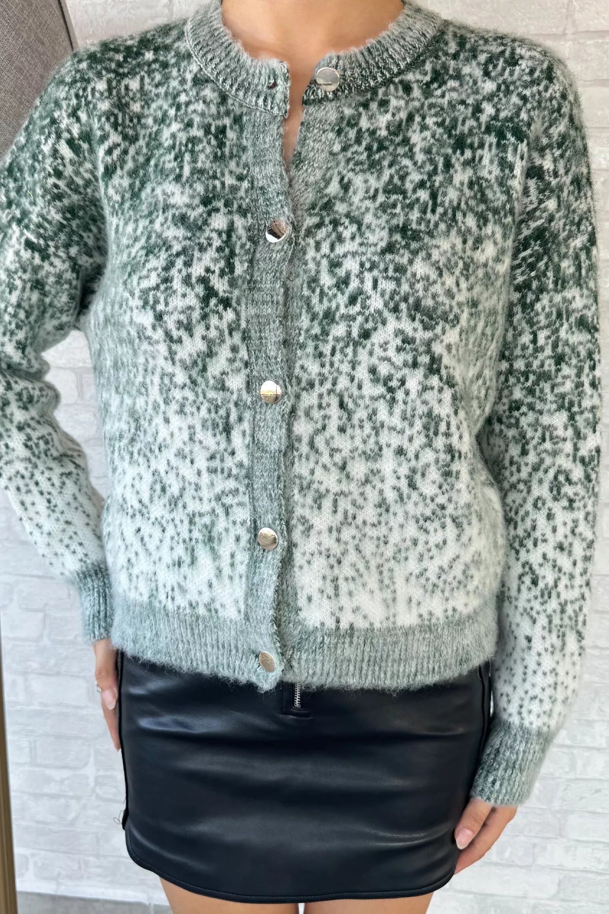 complete the look image