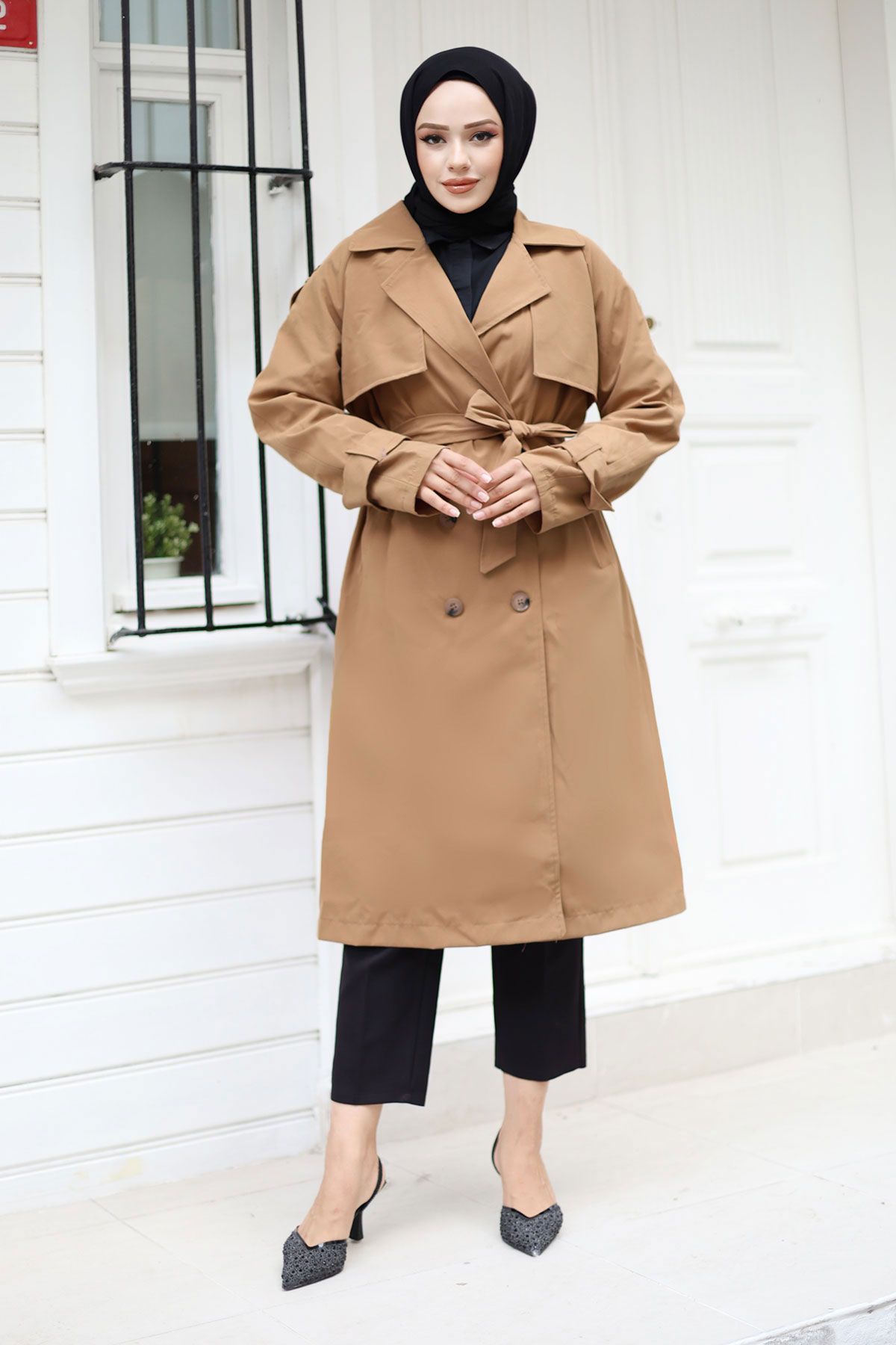 complete the look image
