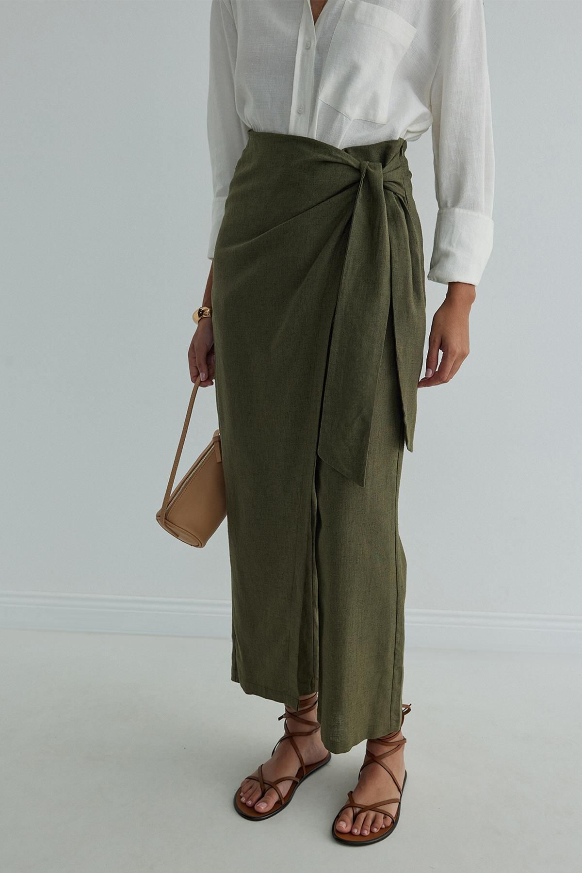 Suud Collection-Khaki plátenné zavinovacie nohavice - Alia Model 2