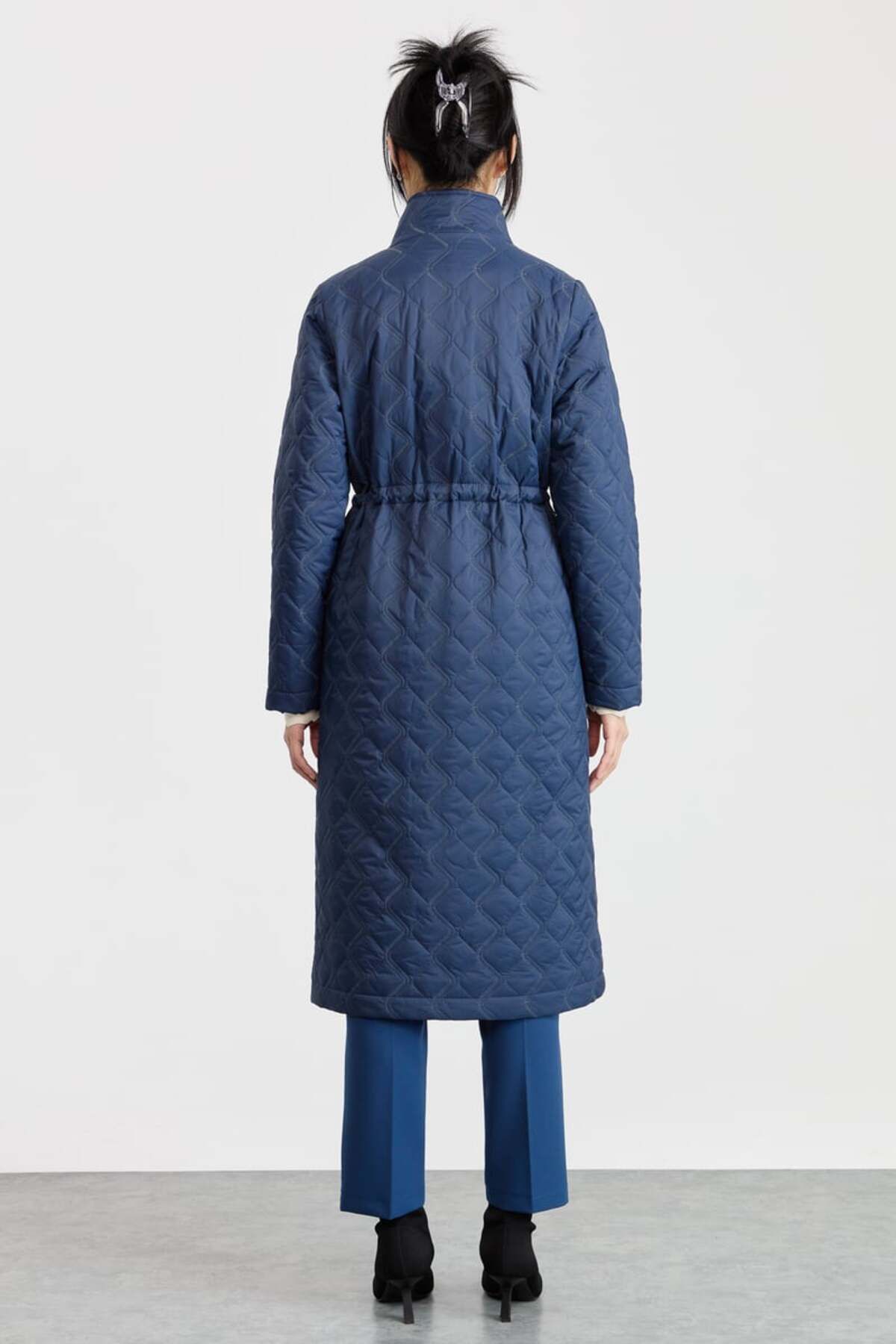 Nihan-Indigo Quilted Coat - Drawstring Waist 4