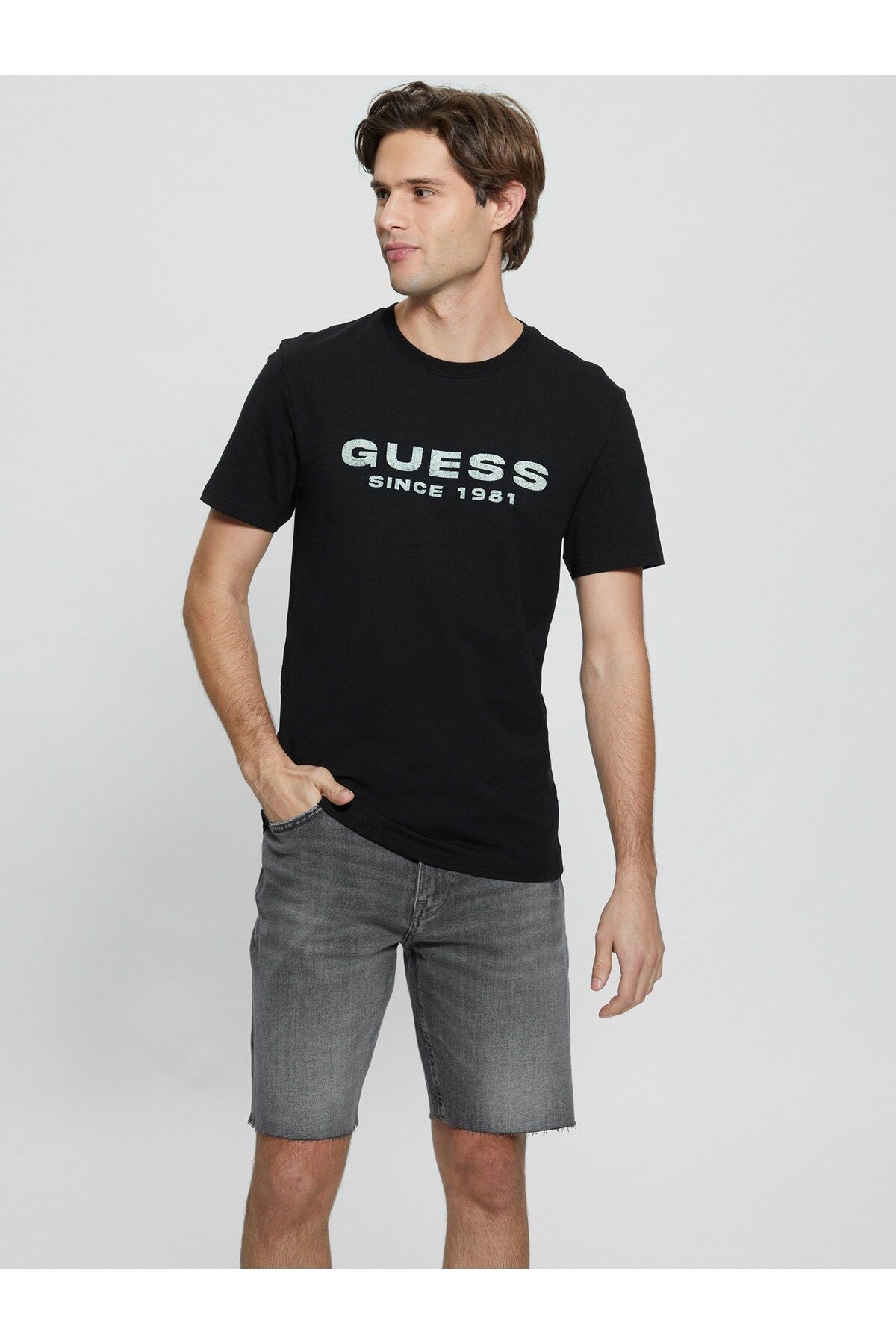 تی شرت مشکی مردانه Slim Fit Logo Guess