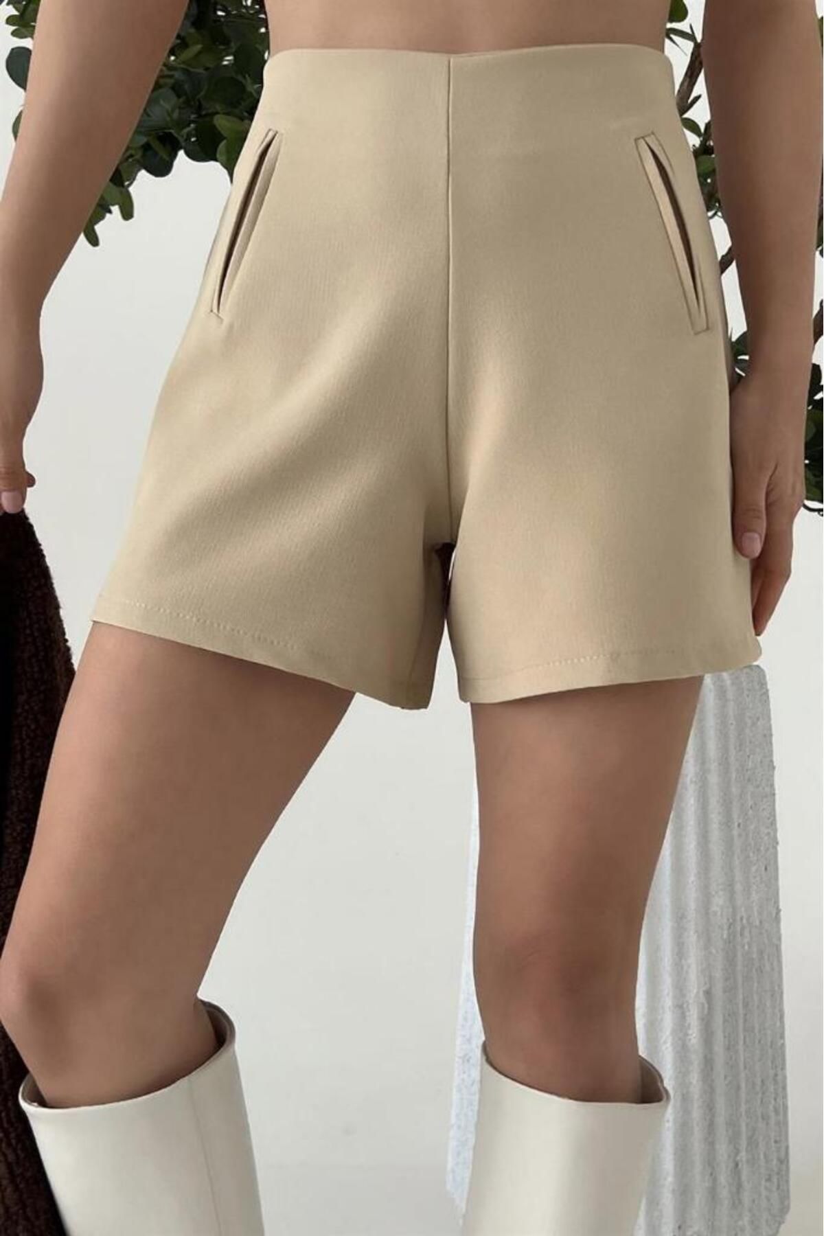 complete the look image