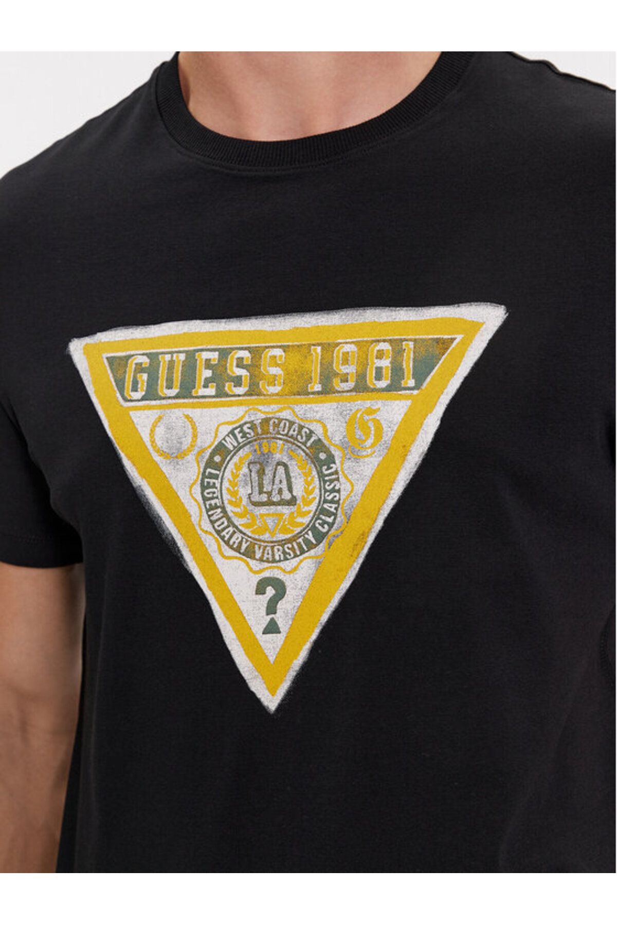 تی شرت قرمز مردانه SLIM FIT TRIANGLE PRINT Guess