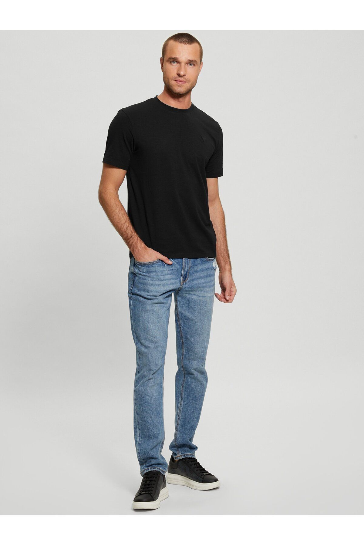 تی شرت Guess