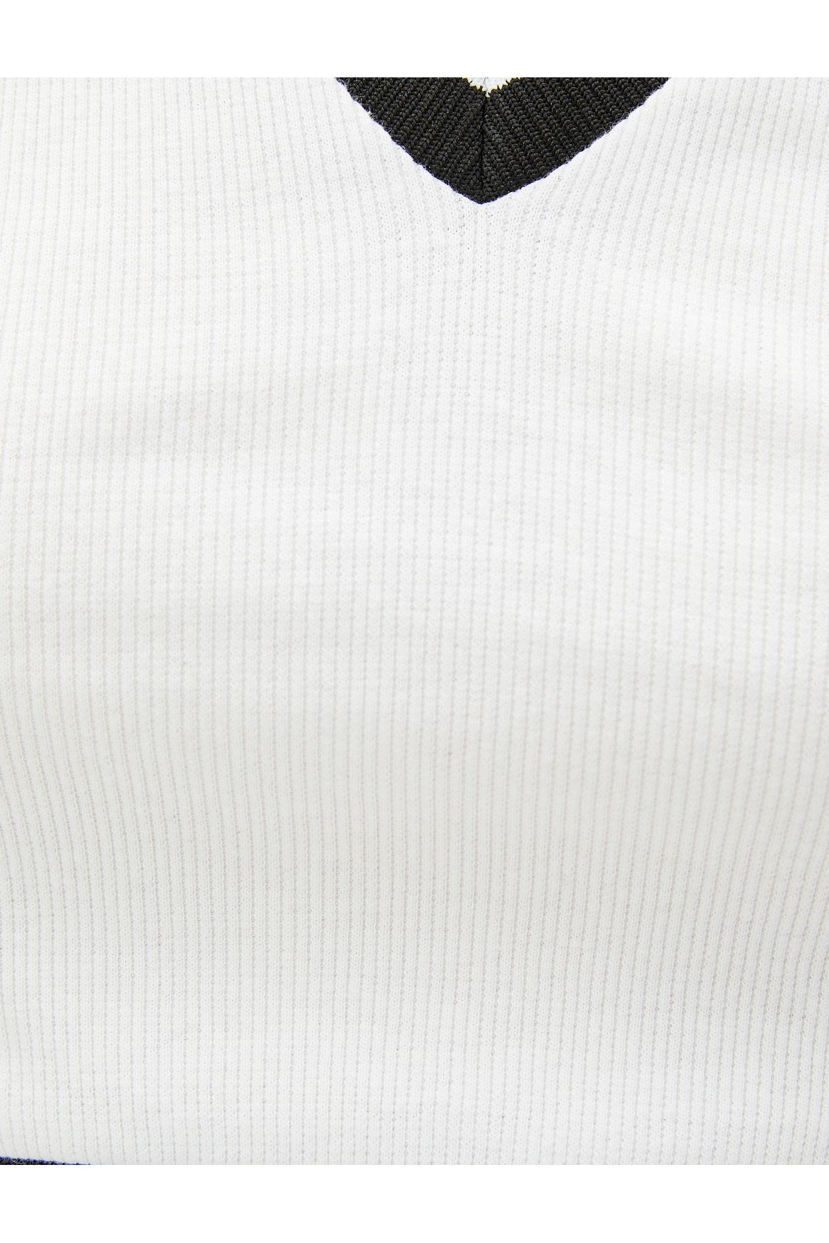 Koton-Crop Tank Top mit V-Ausschnitt und gerippten Streifen 6