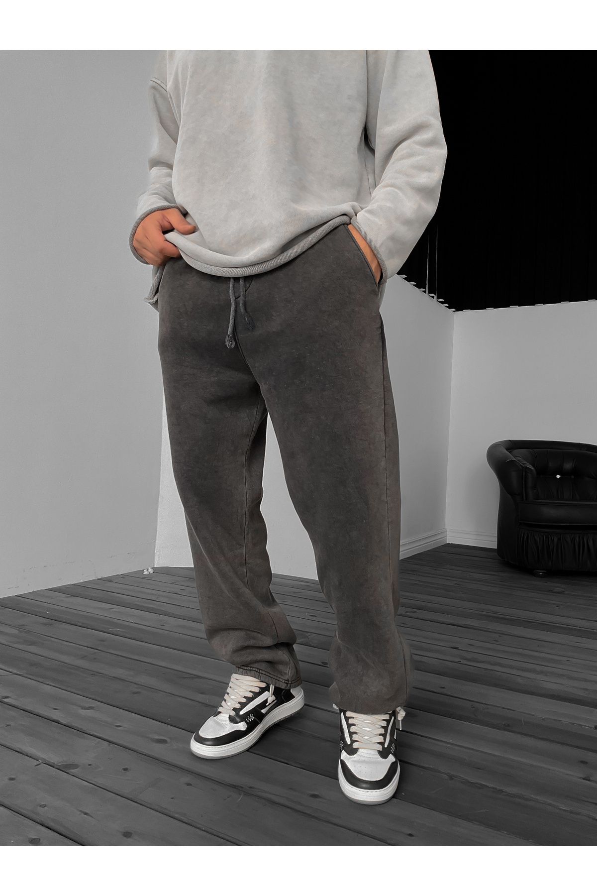 BYBASICMAN-Black Pipe Leg Washed Sweatpants B-3053/3003 1