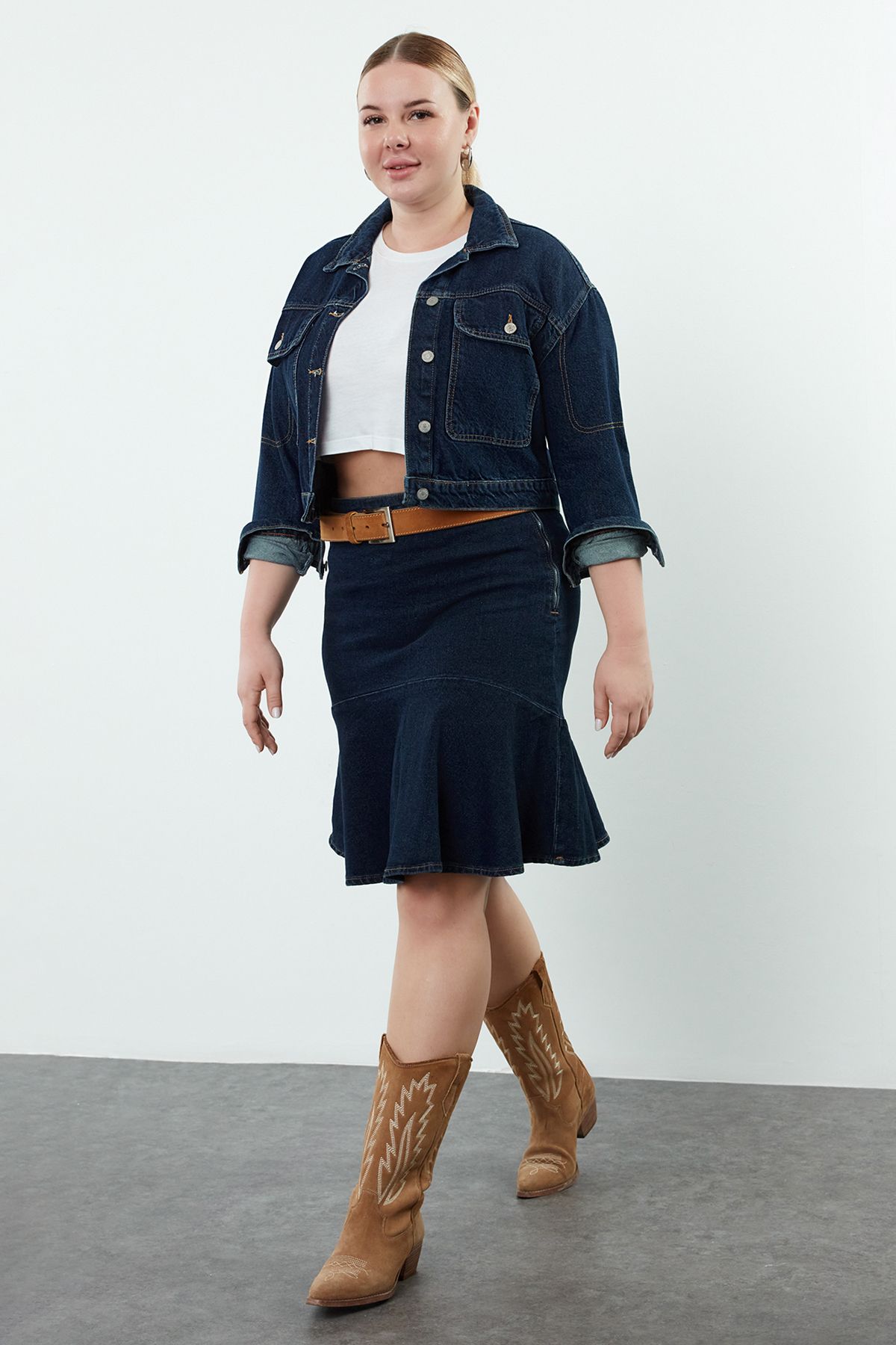Trendyol Curve-Fusta albastru închis Fusta cu volane din denim de mărime mare TBBAW25AZ00021 3