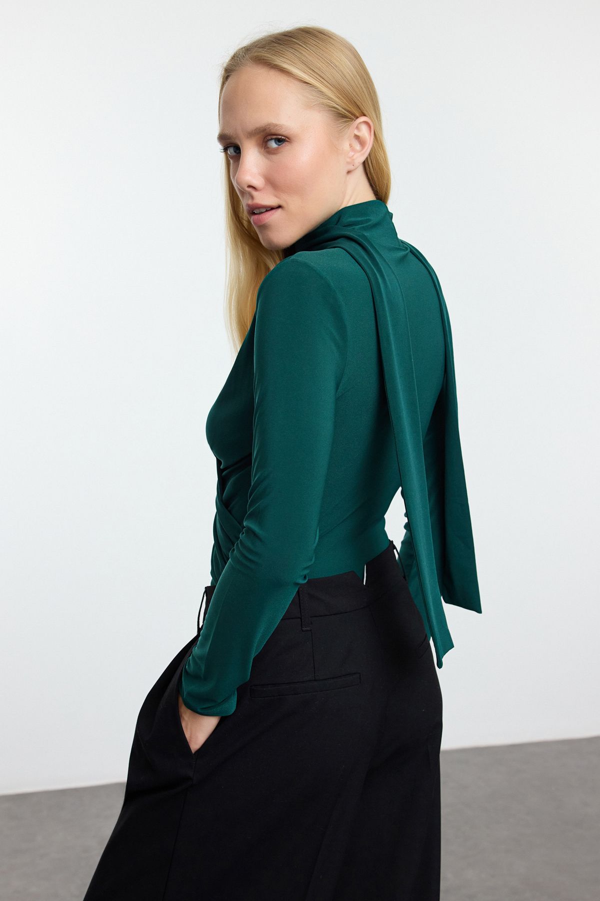 Trendyol Collection-Emerald Green Slim Fit Knitted Body - Double Breasted Collar with Tie Detail Twoaw25bd00015 2