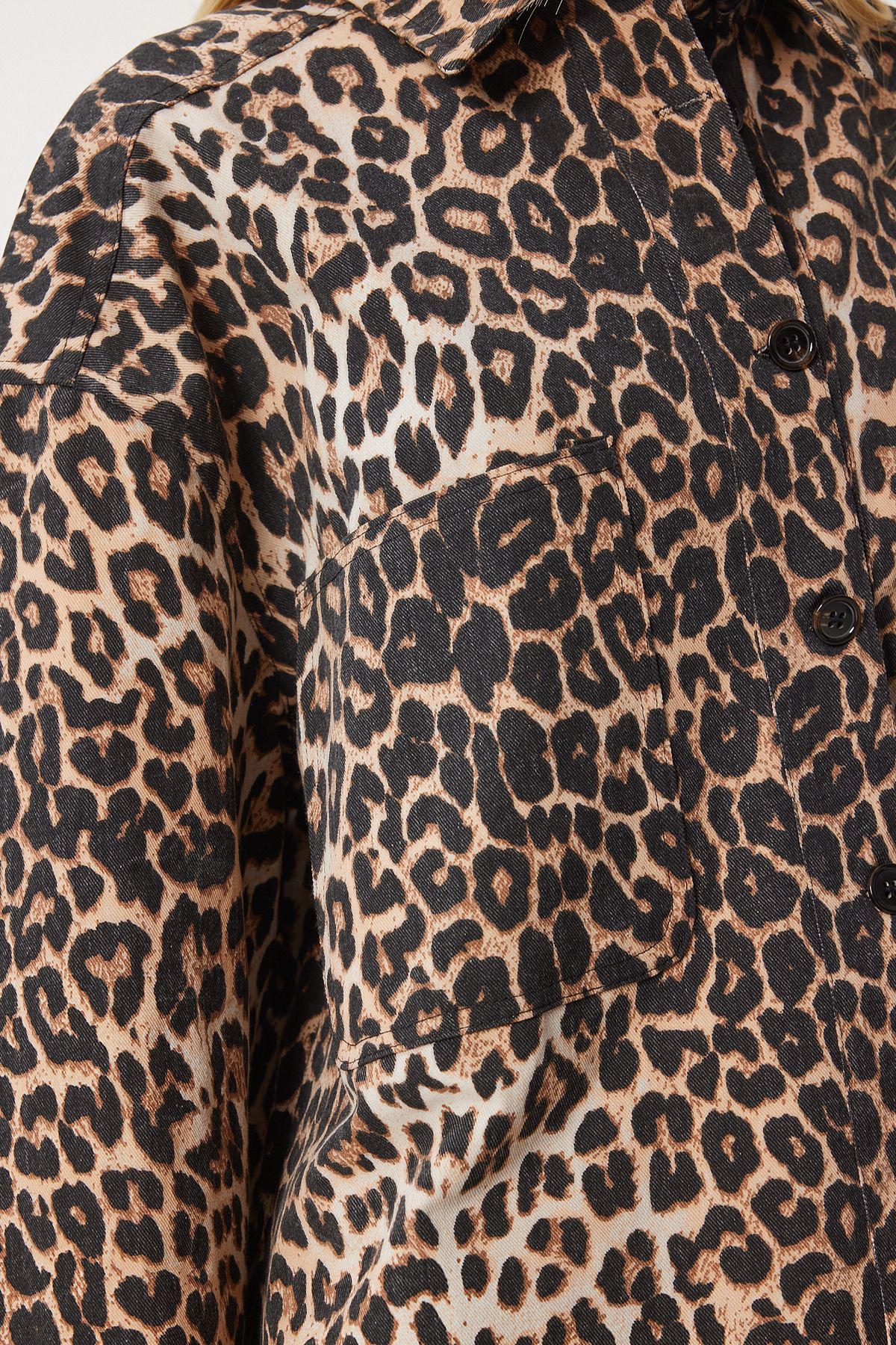 https://cdn.dsmcdn.com/ty1553/product/media/images/prod/PIM/20240917/12/afb7e02e-2088-4da4-b9f8-6a9dfc3a6d20/1_org_zoom.jpg