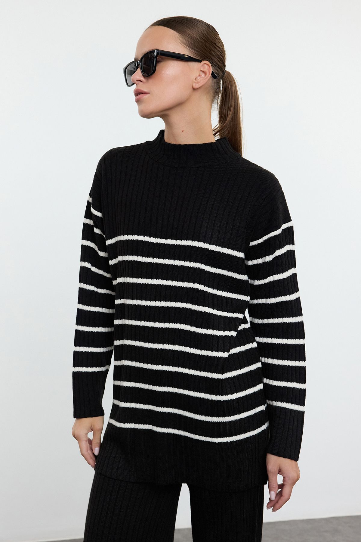 Trendyol Modest-Corded Knitwear Lower-upper Set - Black Stone Striped Tctaw25us00087 2