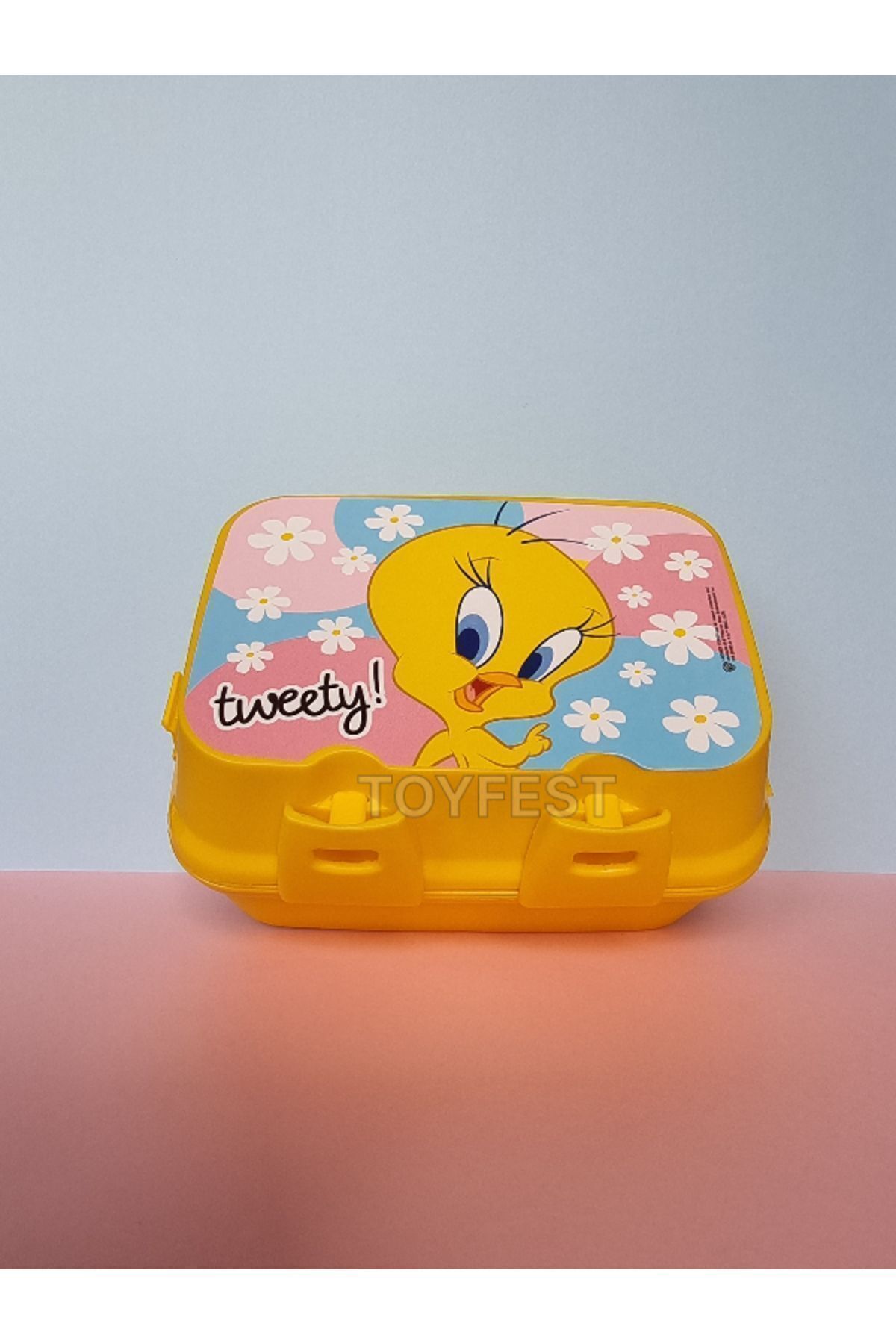 TOYFEST-صندوق غداء مستطيل بغطاء قفل مكون من طبقتين و4 أقسام مع ملعقة وشوكة - تحت عنوان تويتي 3