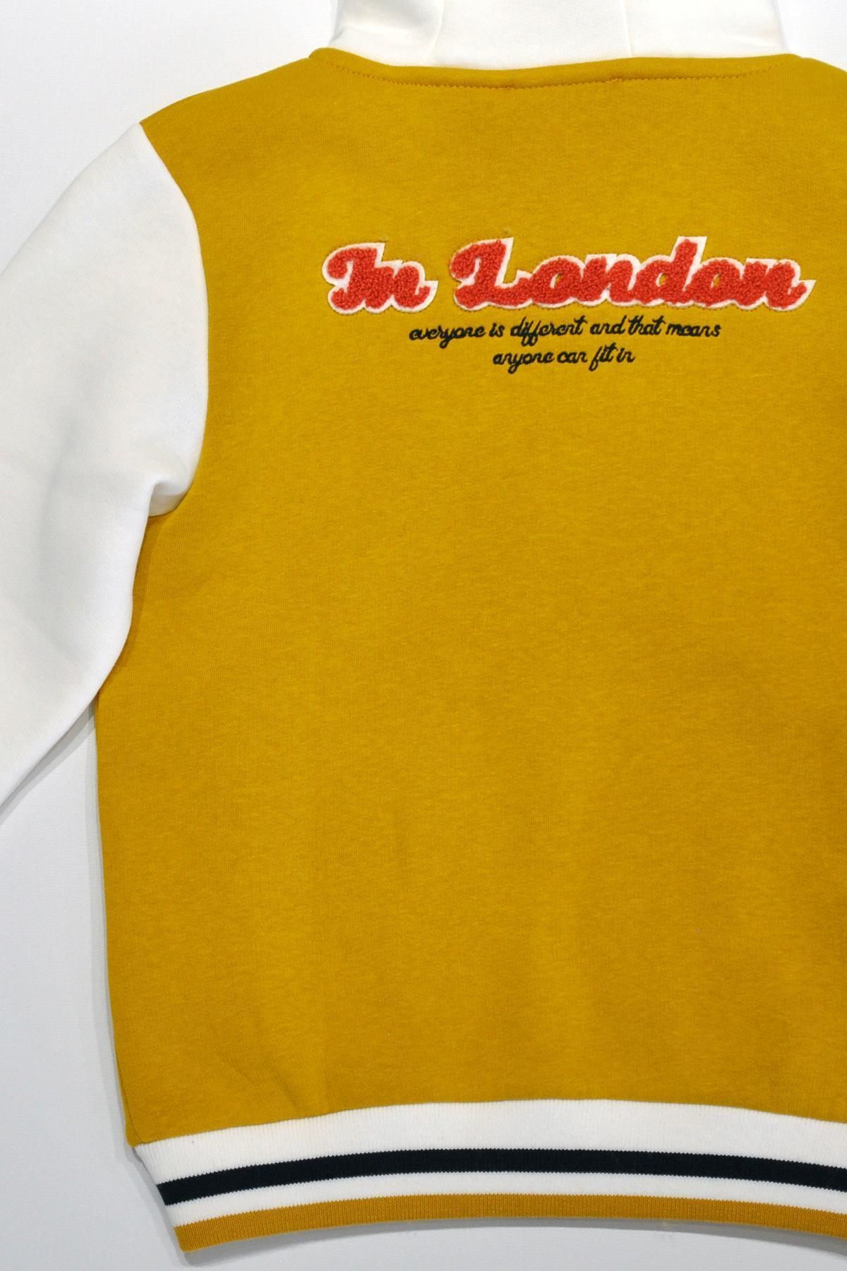 کالج پسرانه خردلی Lee Cooper