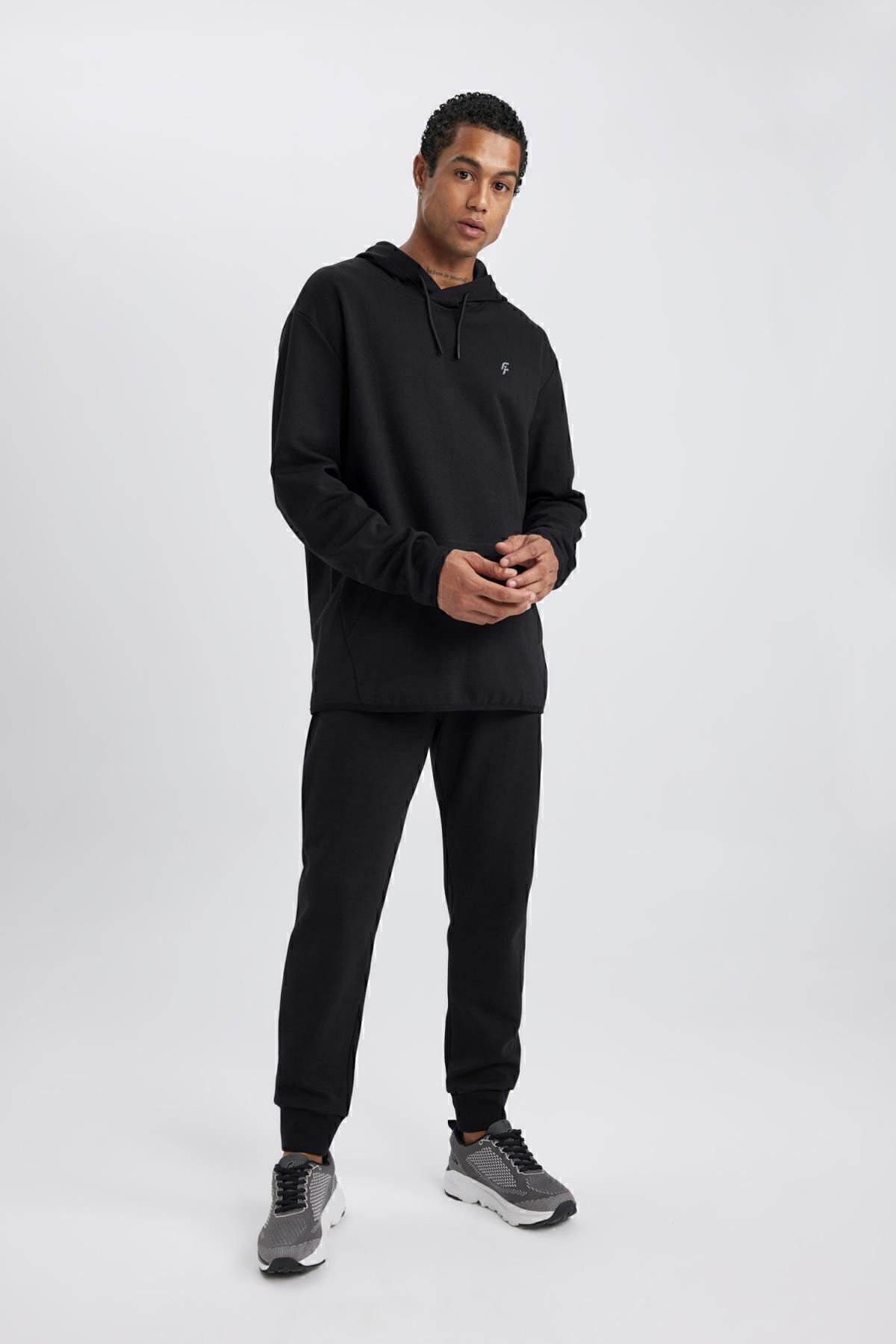 DeFacto-Slim Fit Basic Jogger-Jogginghose mit Taschen – Schnürung an der Taille, elastisches Bein B3529ax23au 3