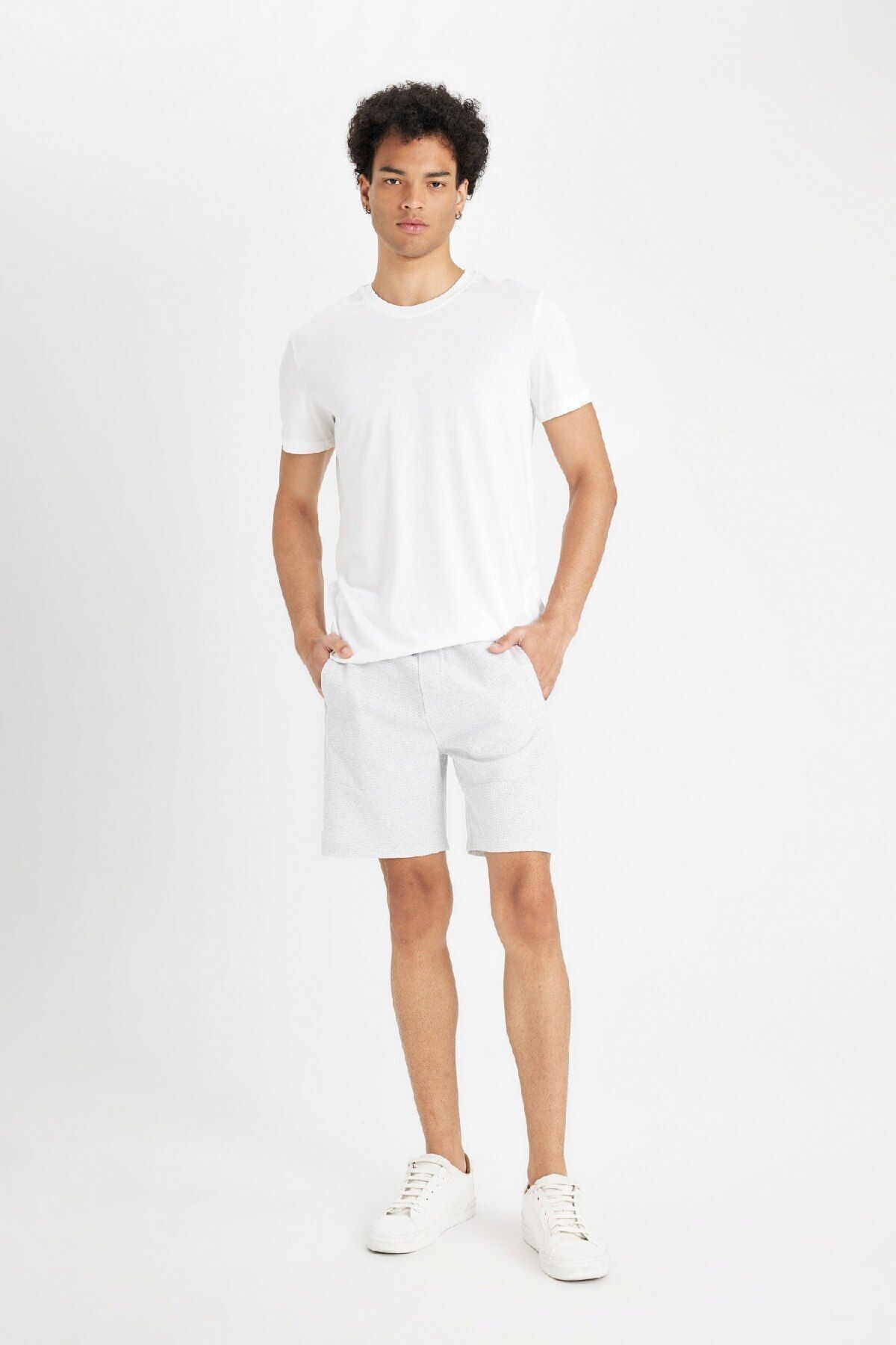 DeFacto W7965az24hs Model Podstawowe Szorty Slim Fit Mężczyzna - XS