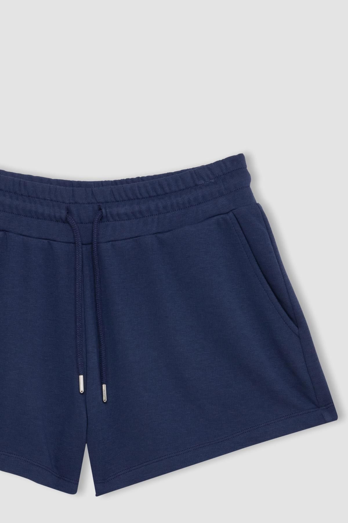 DeFacto-Kurze Basic-Shorts mit normaler Passform und normaler Taille C7600ax24sm 2