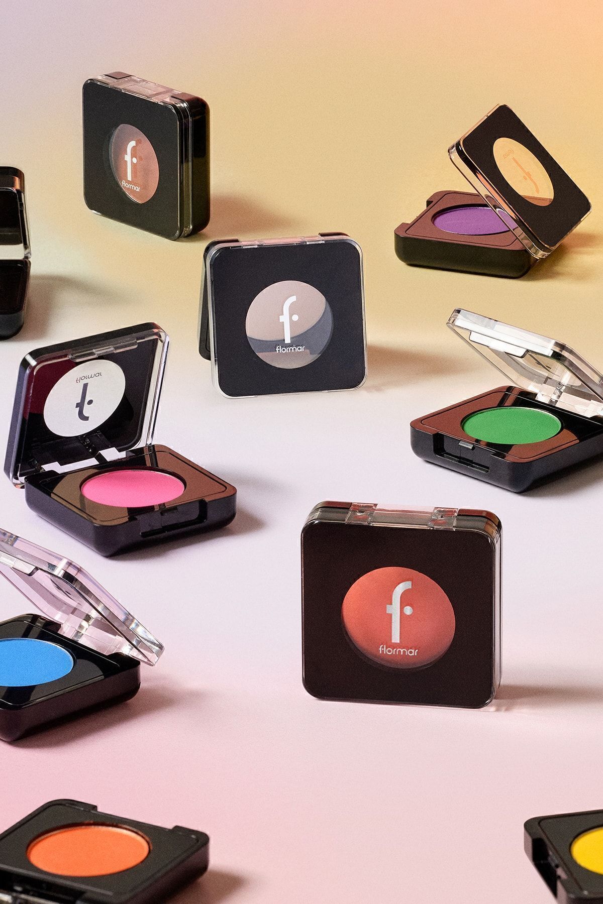 Flormar-Intensiver Schimmer-Lidschatten - Baked Eyeshadow -002 Black Glitters- 8682536052368 7