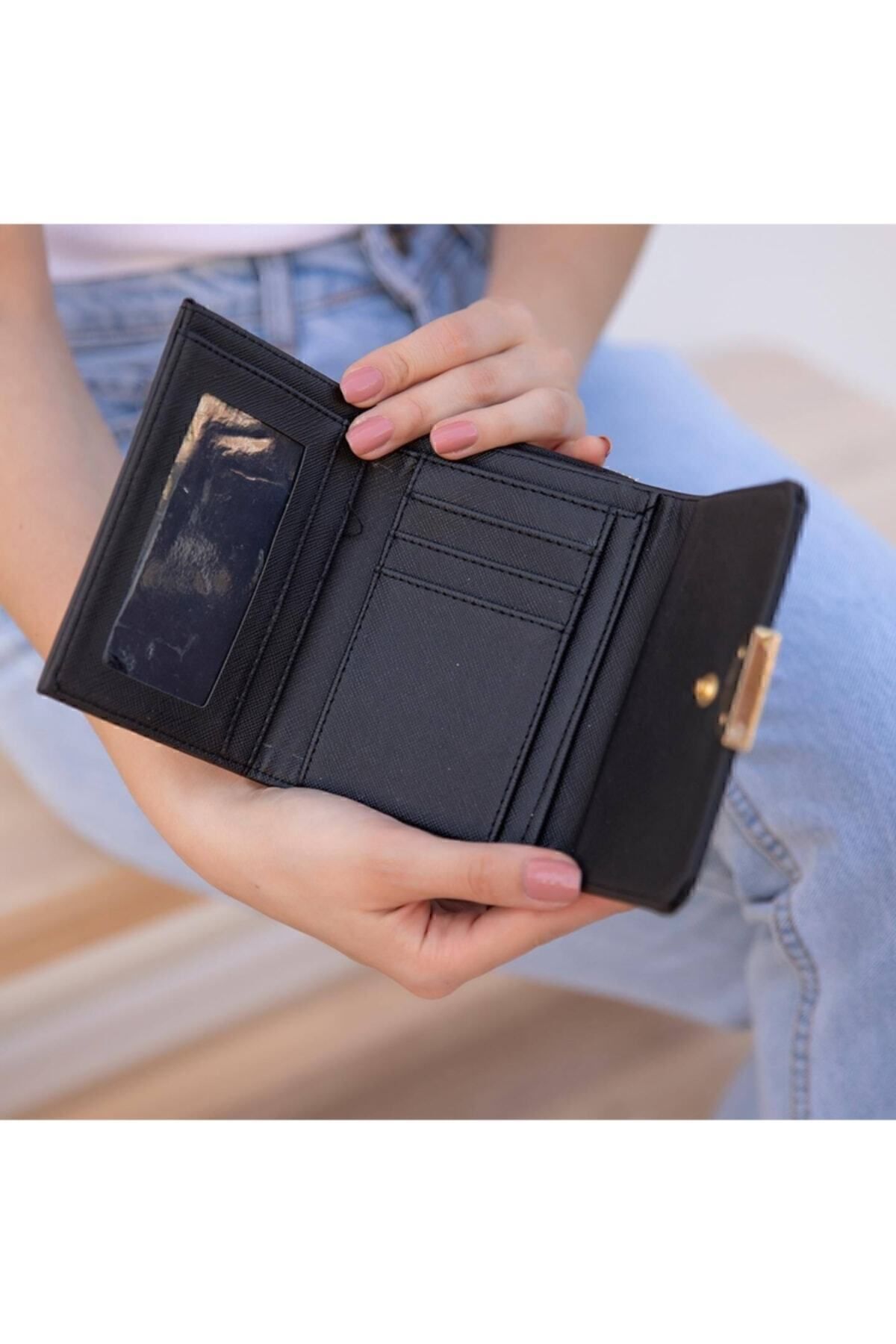 https://cdn.dsmcdn.com/ty1553/product/media/images/ty1552/prod/QC/20240917/12/30f28db4-90b5-3a95-872d-544fb35d2082/1_org_zoom.jpg
