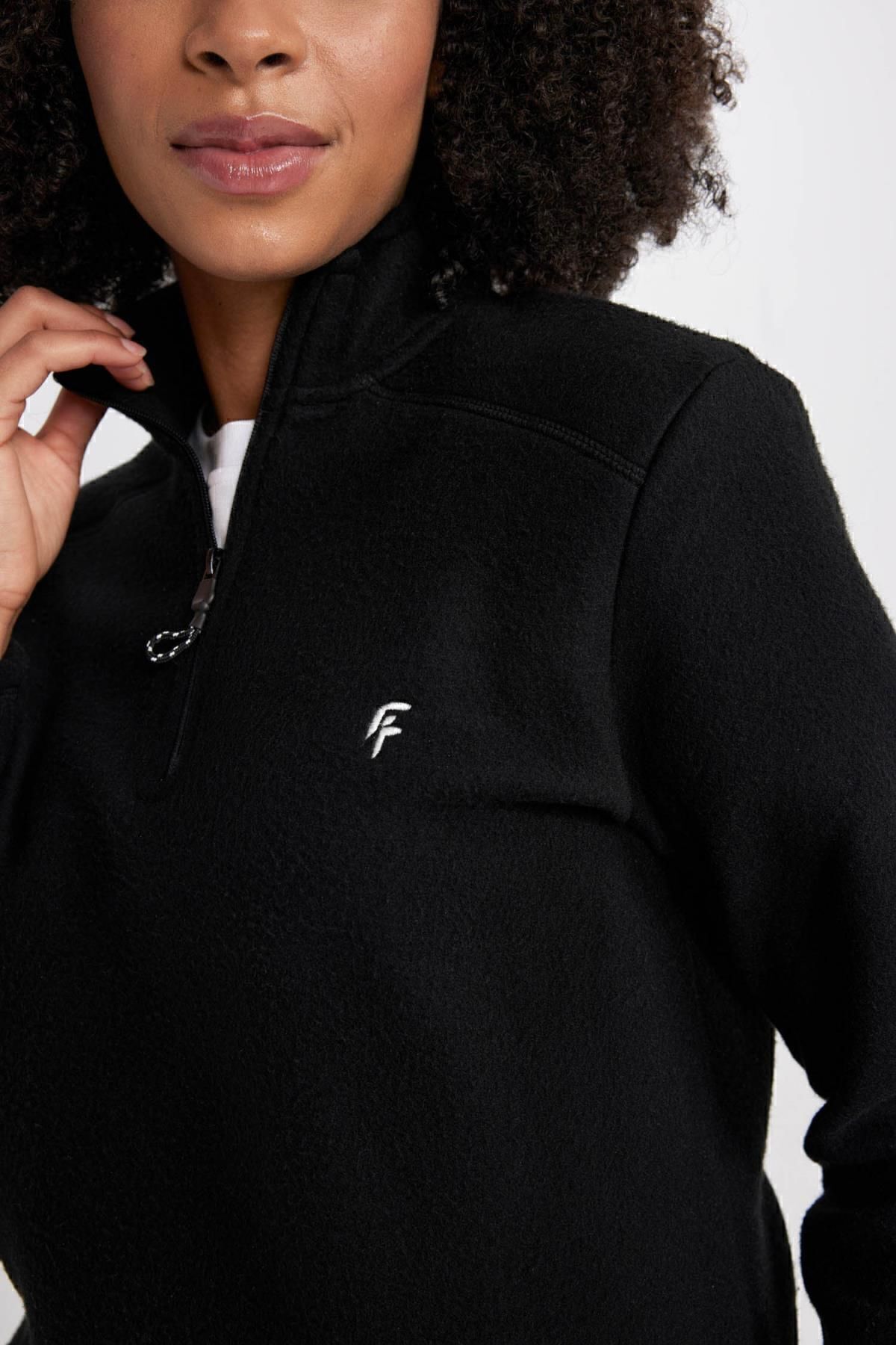 DeFacto-Bedrucktes Fleece-Sweatshirt mit Reißverschlusskragen und Standardpassform A4501ax23wn 7