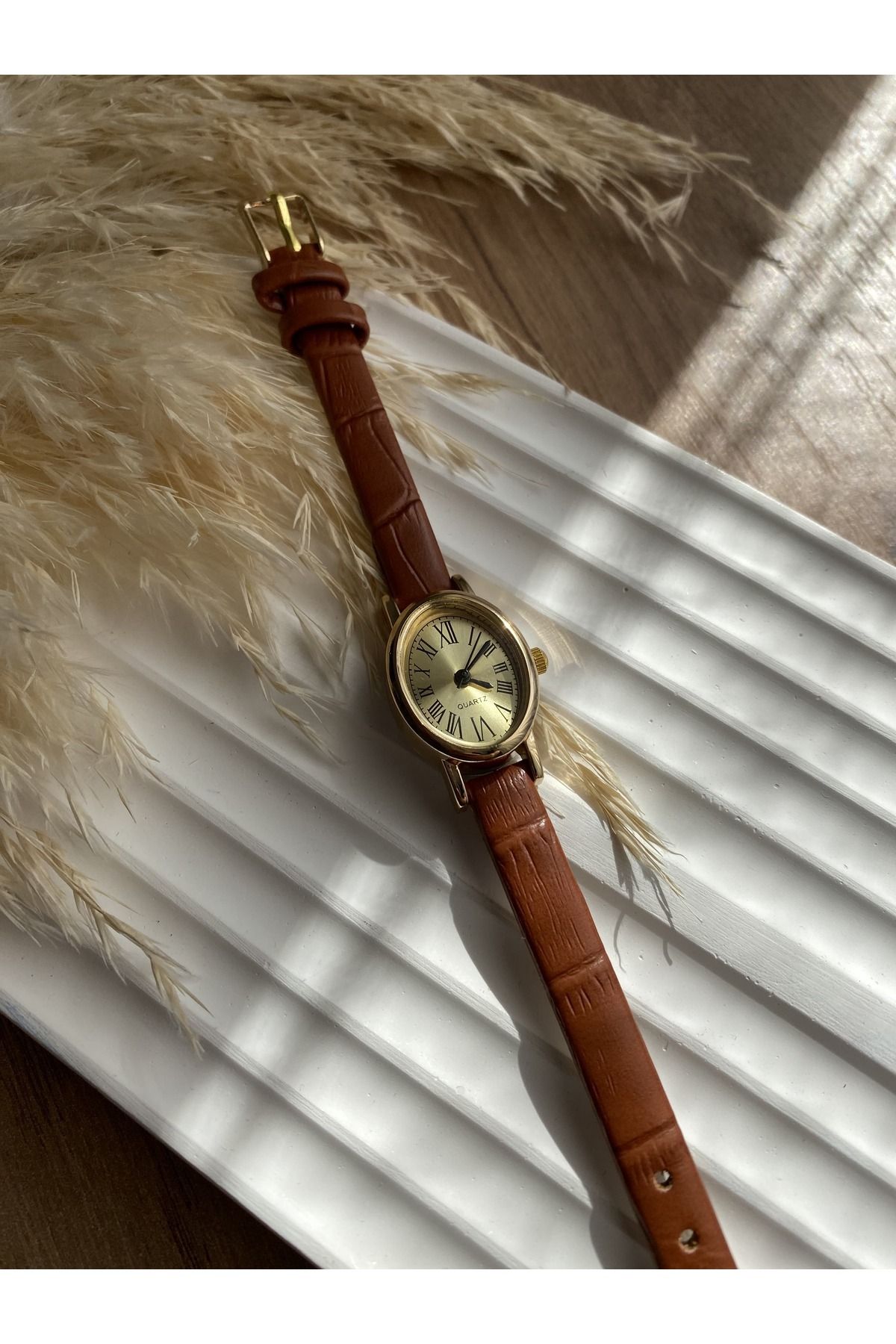 QUARTZ Rubsey Vintage Kadın Kol Saati Retro Deri Kordon 1 Adet görsel 2