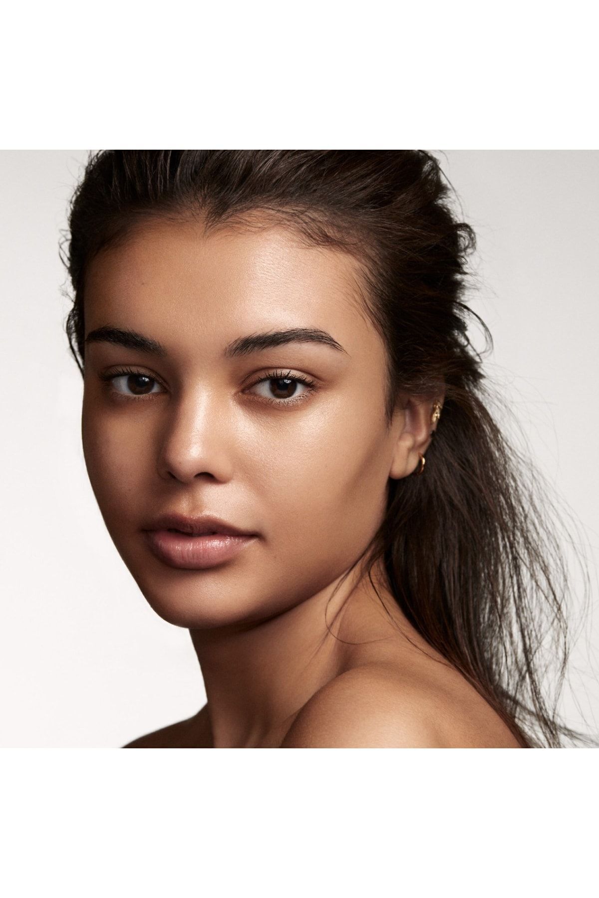 FENTY BEAUTY جذاب سازی تمام بدن نورپردازی فوق العاده Eaze Drop'lit