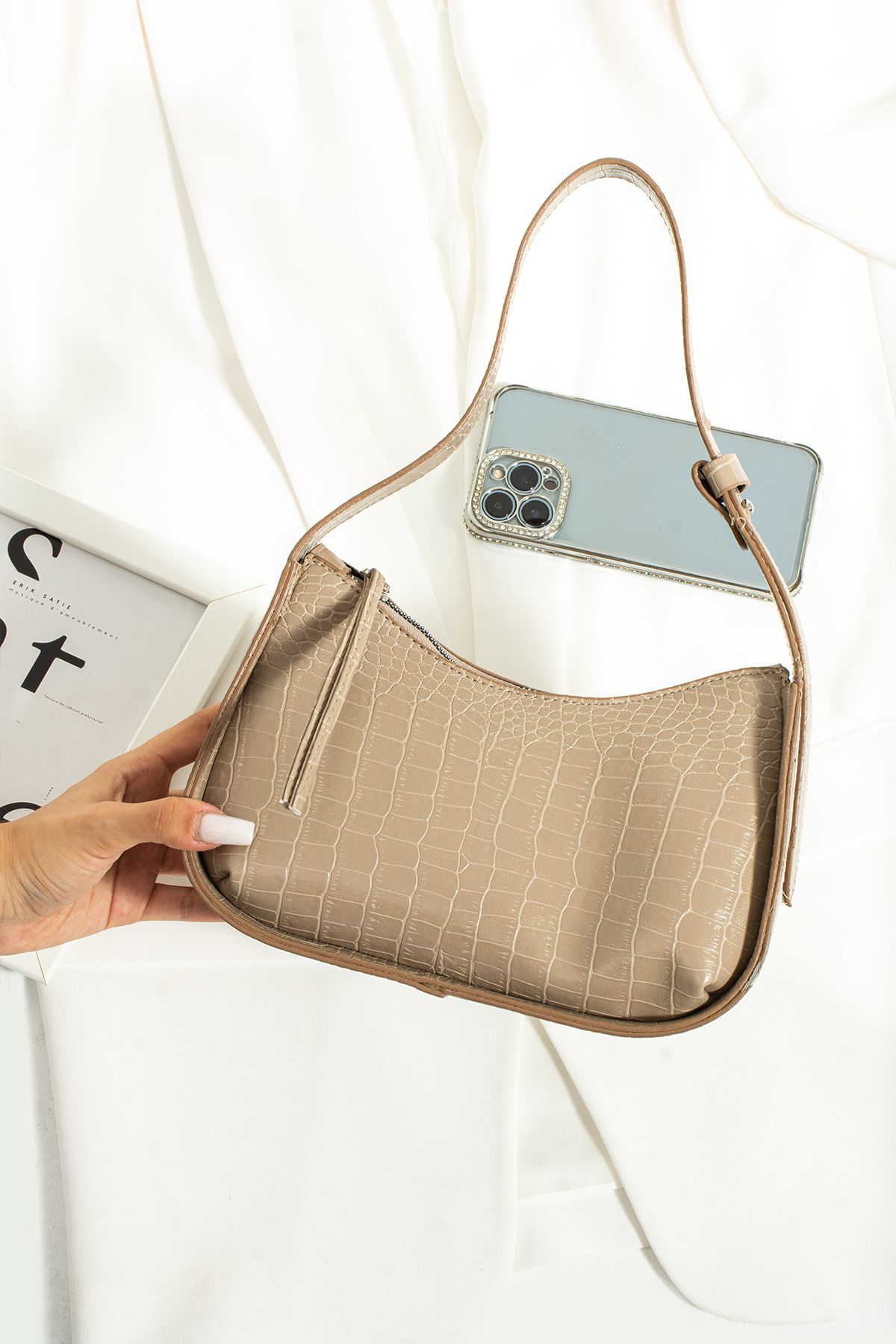Women's Classic Baggage Bag Crocodile Patterned Shoulder Bag