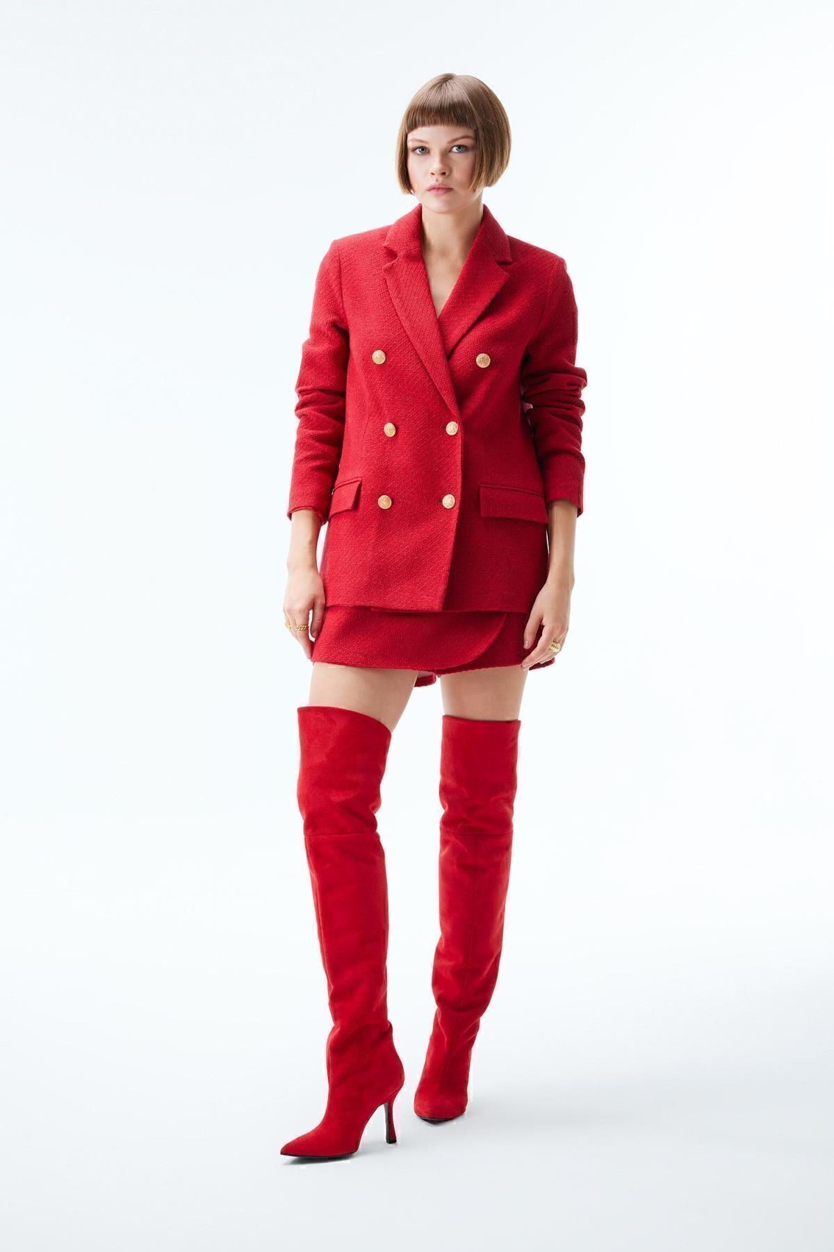 complete the look image
