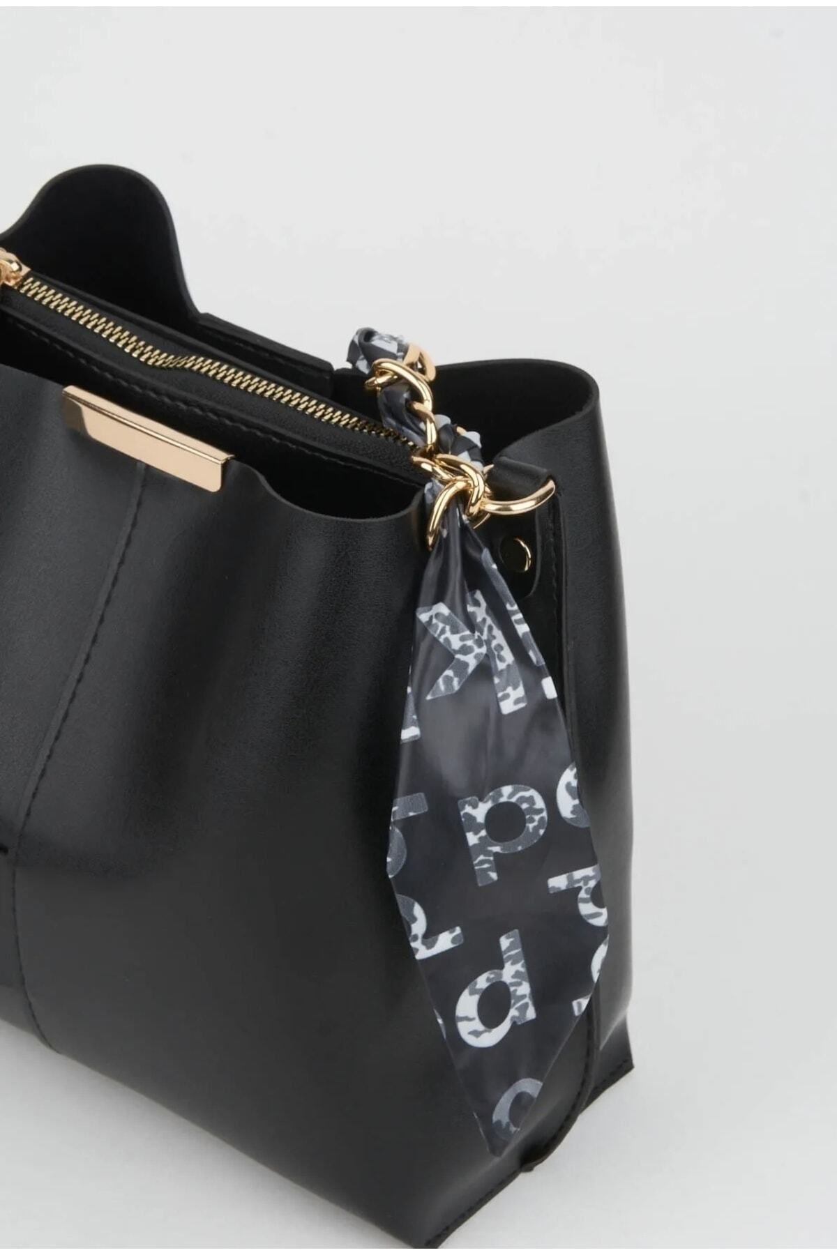 https://cdn.dsmcdn.com/ty1554/product/media/images/ty1553/prod/QC/20240918/00/f3eea5d0-26be-316f-b711-39da4b533afa/1_org_zoom.jpg